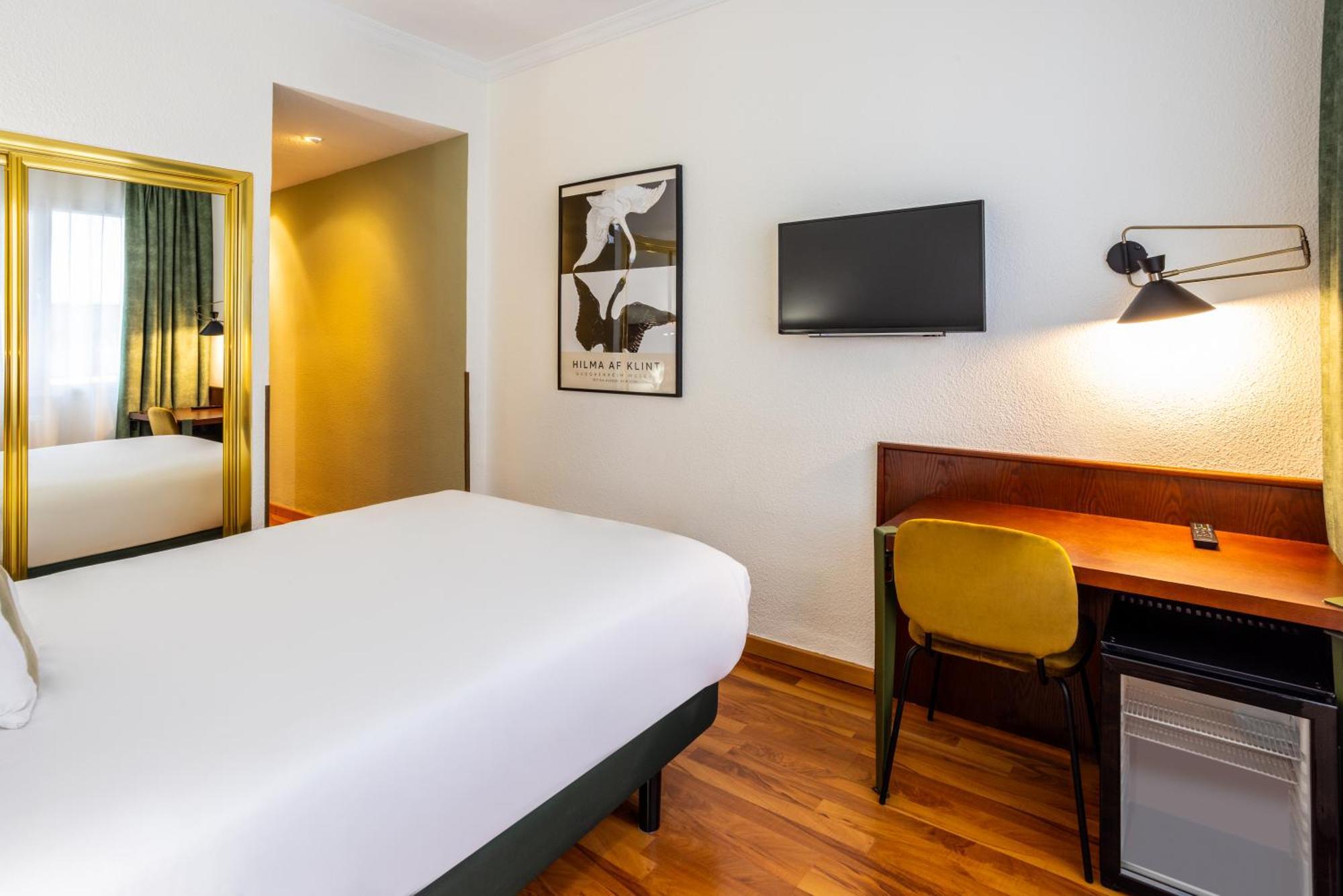 Hotel Casón Del Tormes 3*