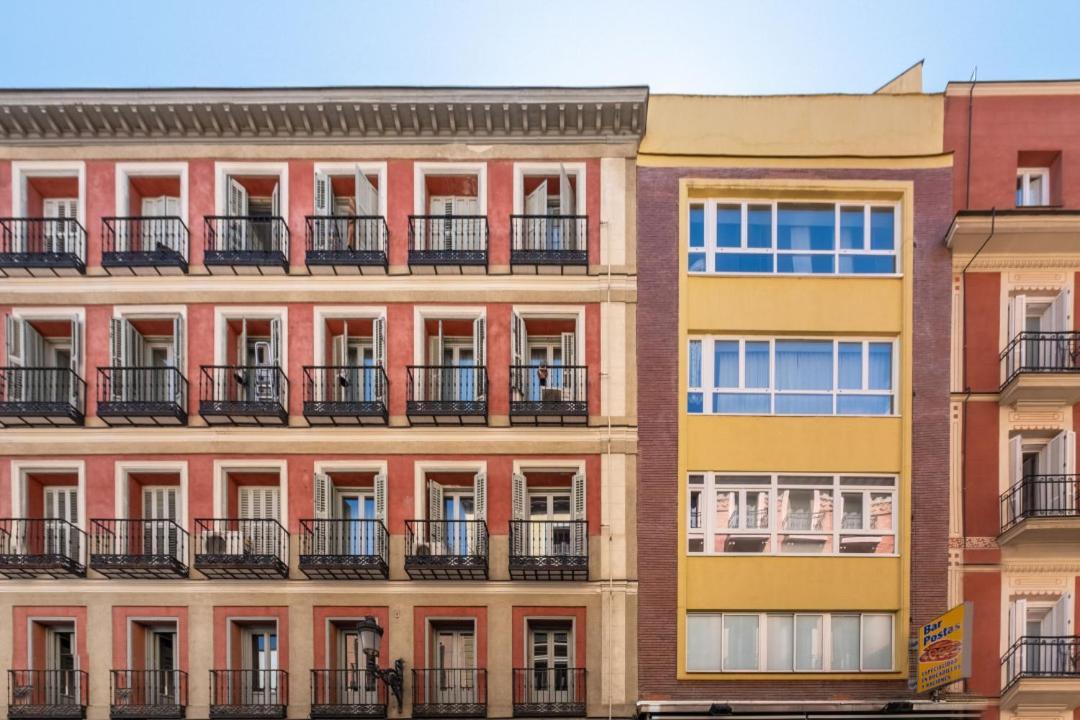Bright- 1bd 1bth Furnished - Sol *