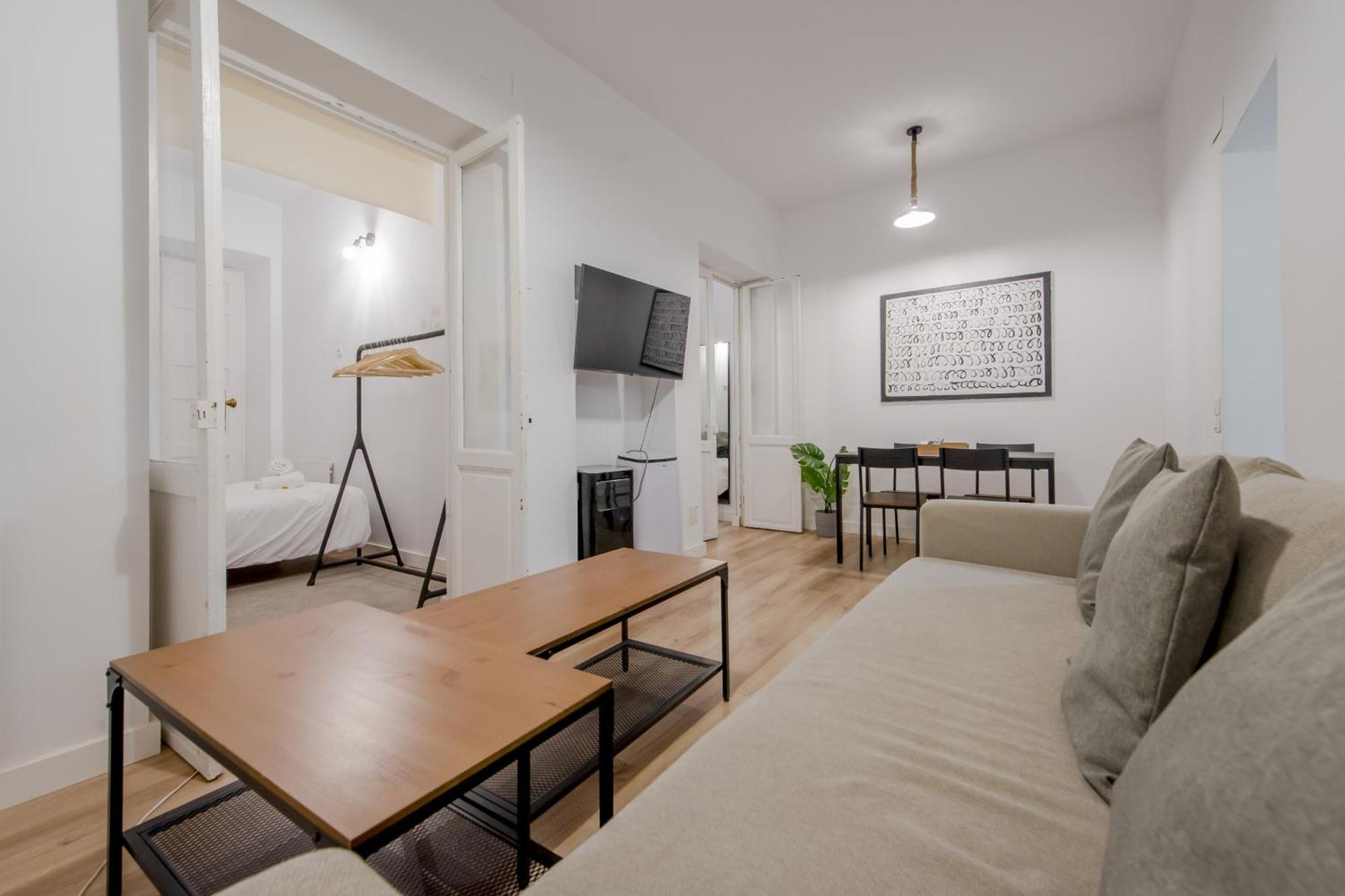 Apartamento Encanto Clasico 7 En Calle De La Cabeza - E1