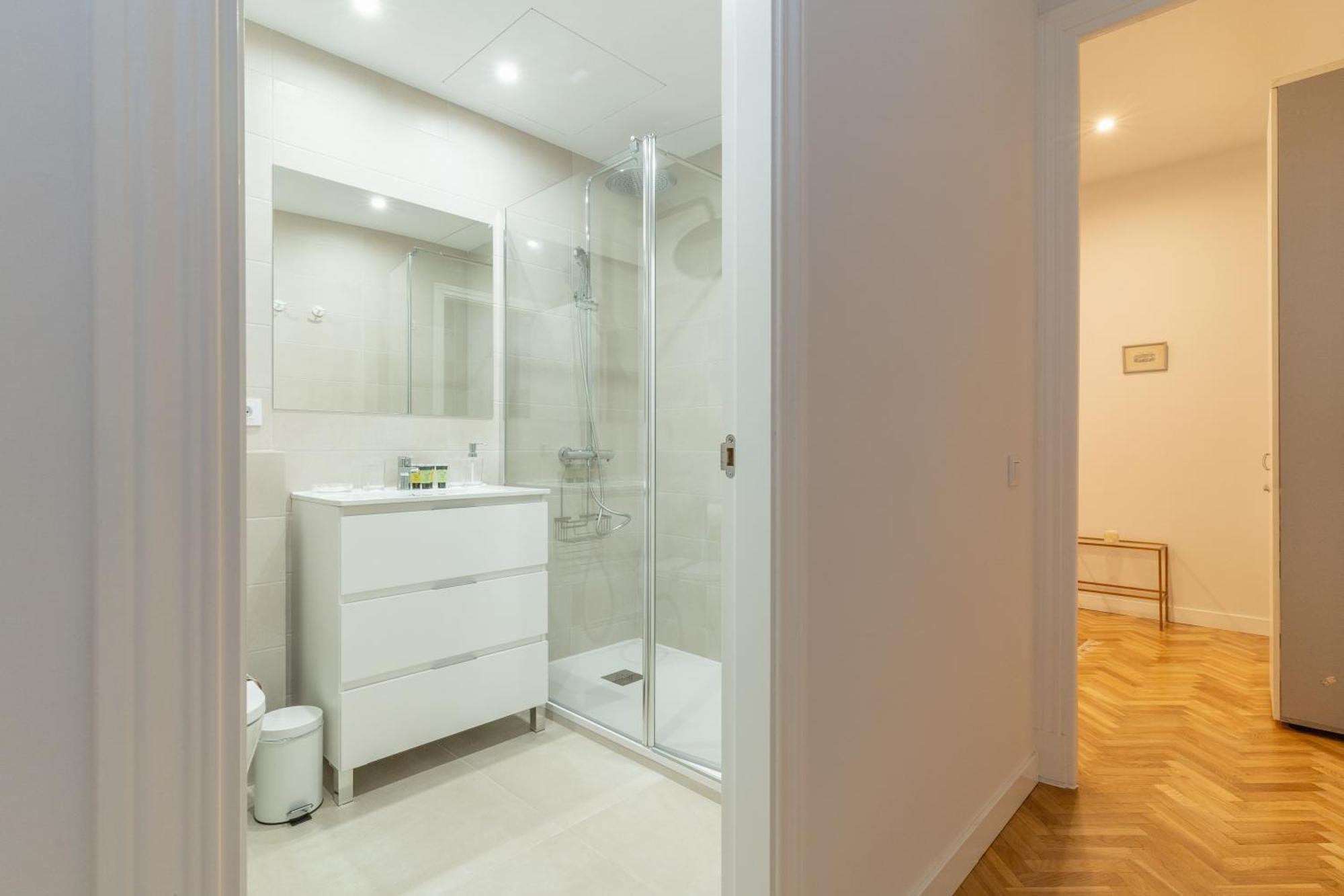 Spacious Central-3bedrooms 3bathrooms-sol Apartamento