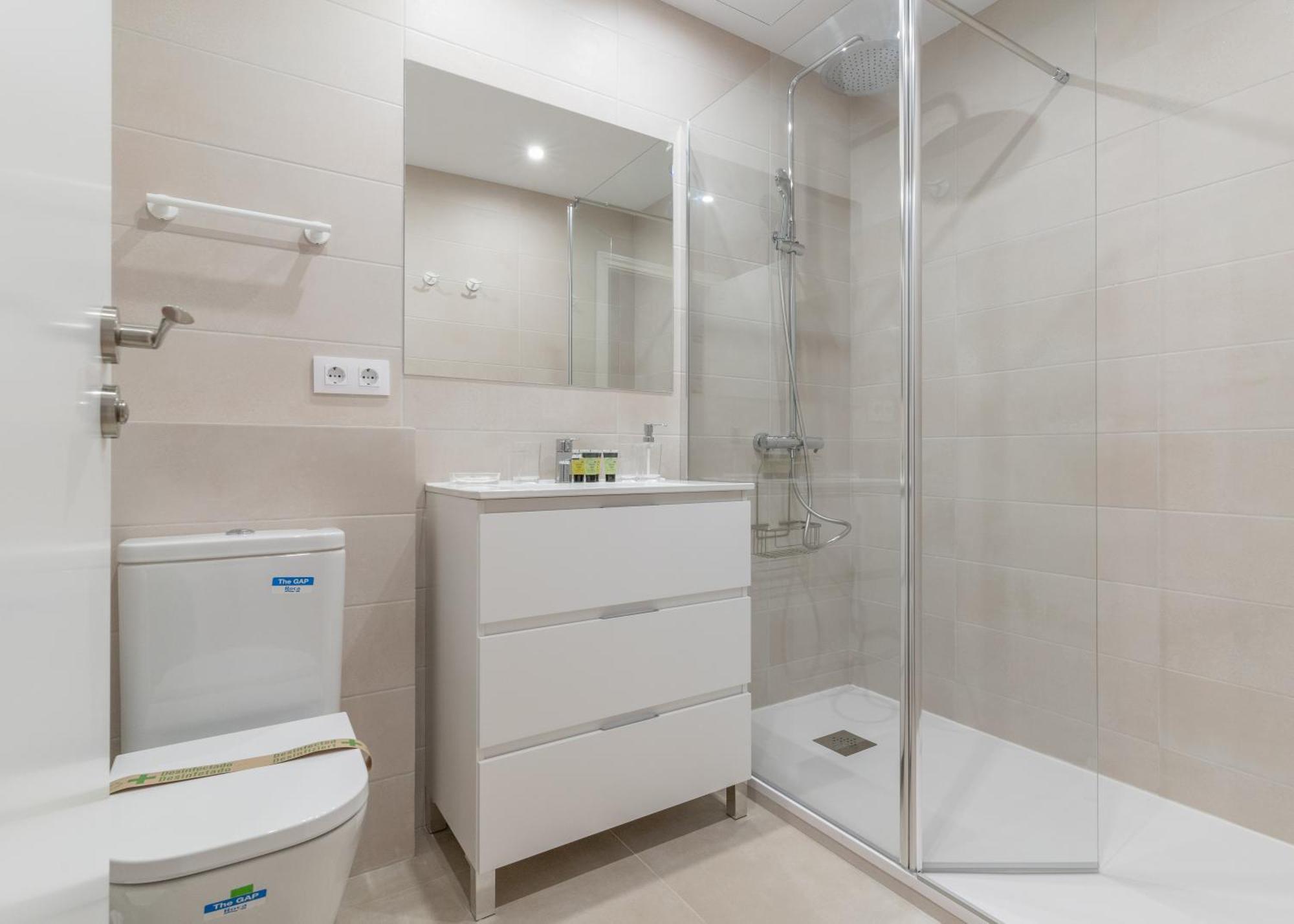 Spacious Central-3bedrooms 3bathrooms-sol Apartamento *