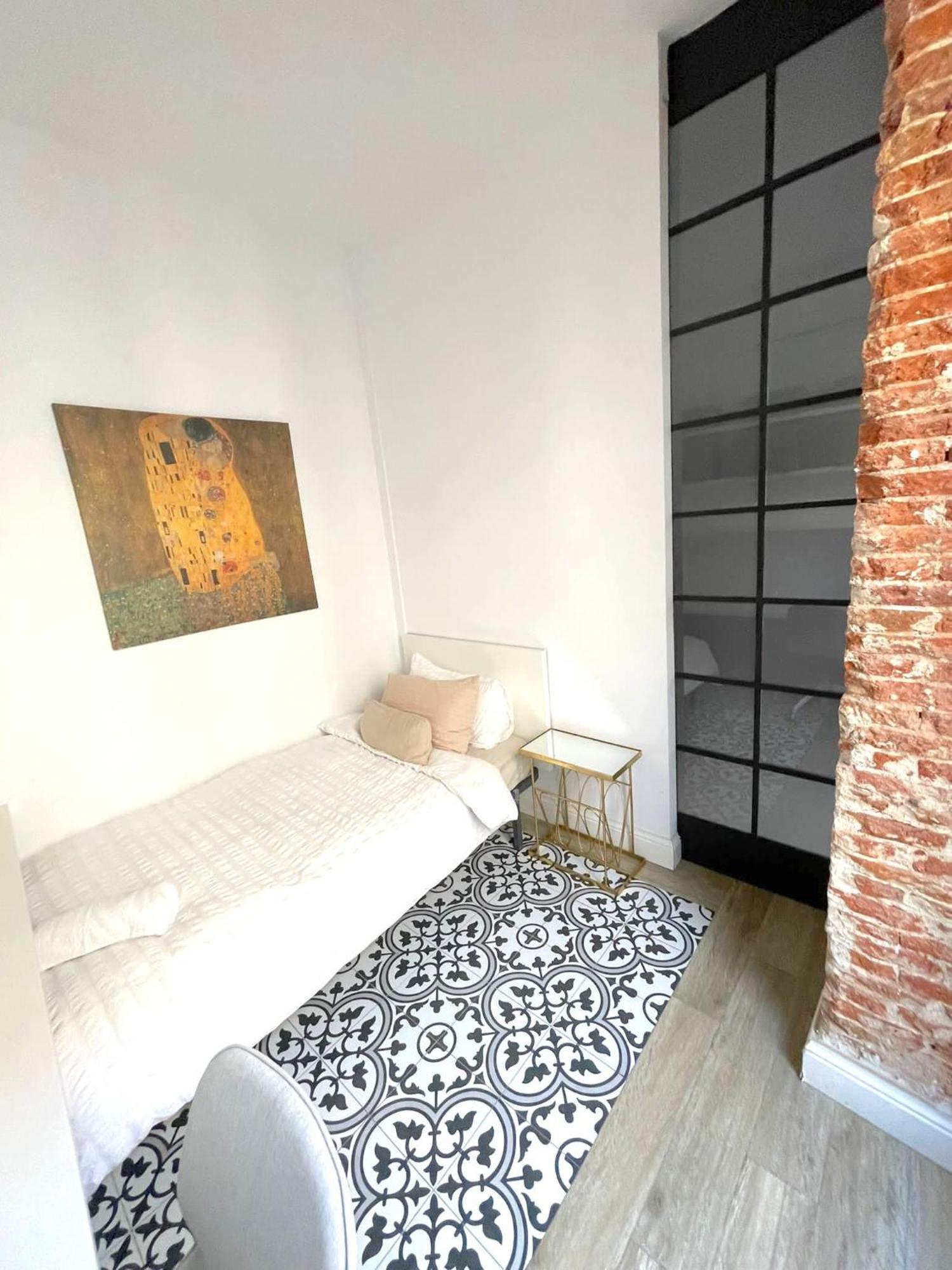 New In City-center, Gran Via Madrid