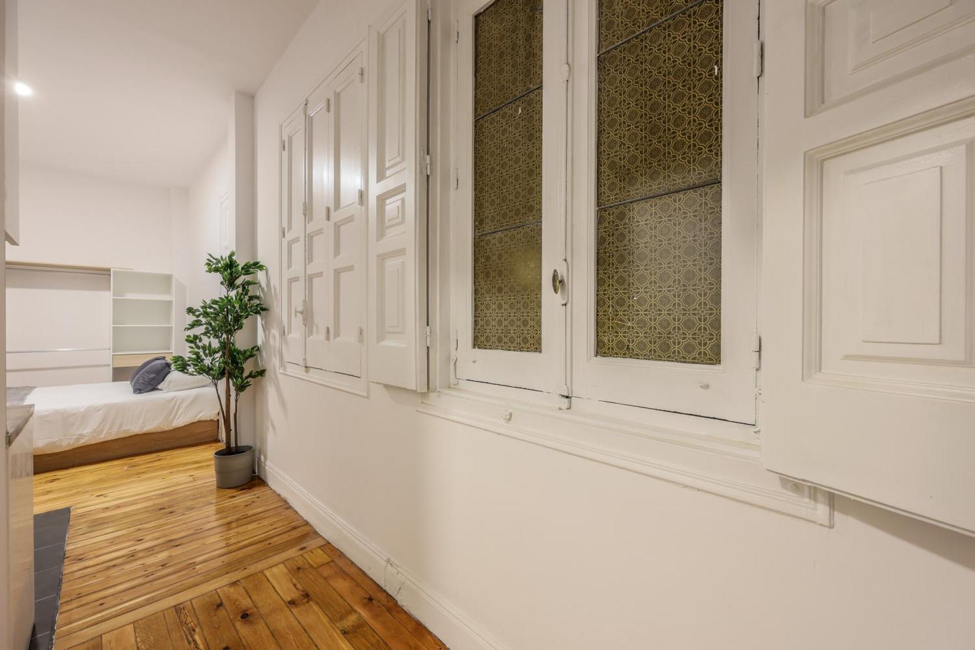 Victoria Apartment