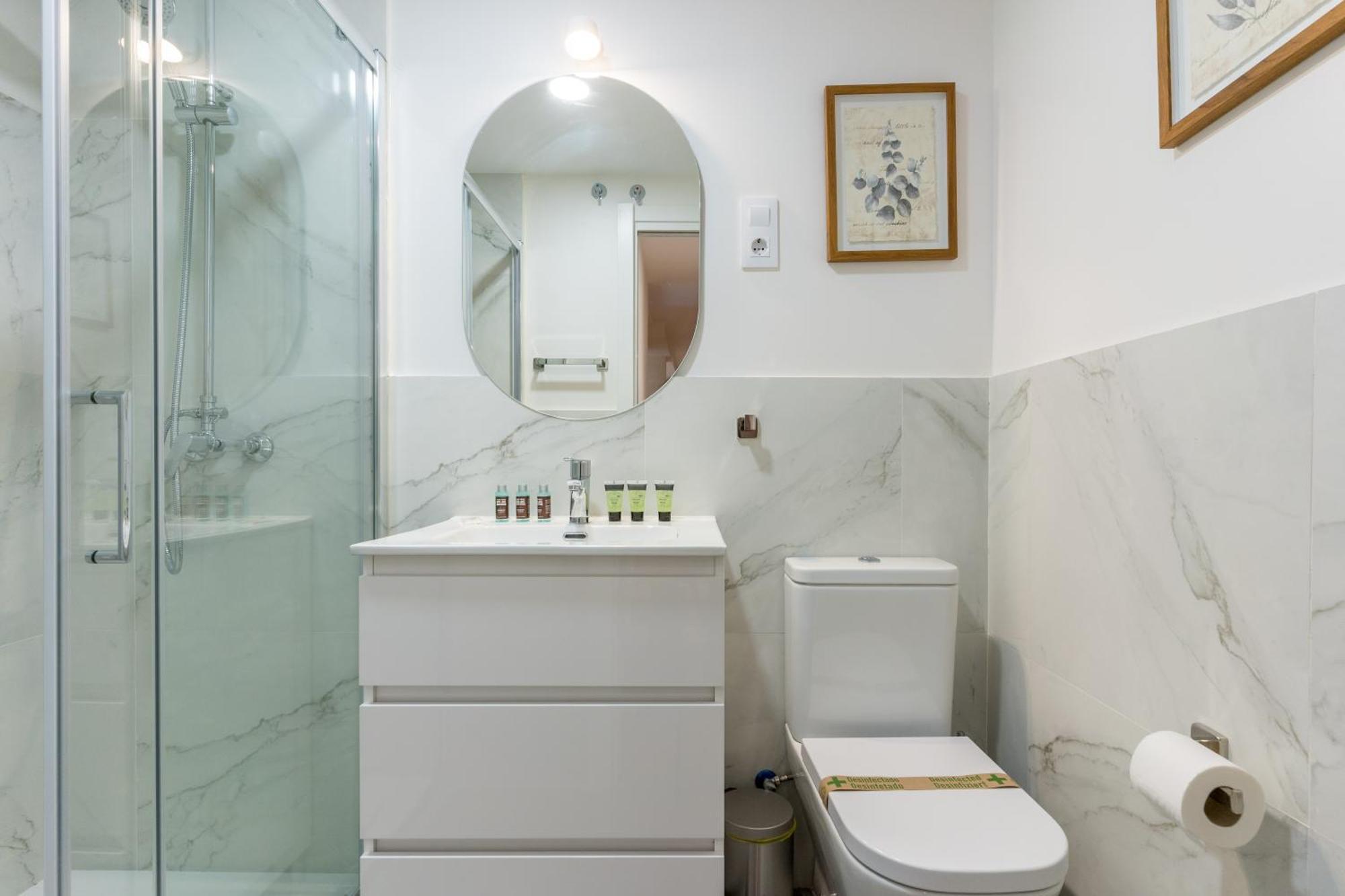 Modern And Wide- 3bd 2,5 Bth- Plaza Castilla *