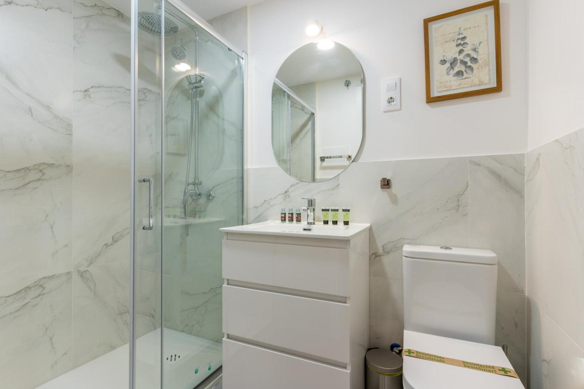 Modern And Wide- 3bd 2,5 Bth- Plaza Castilla *