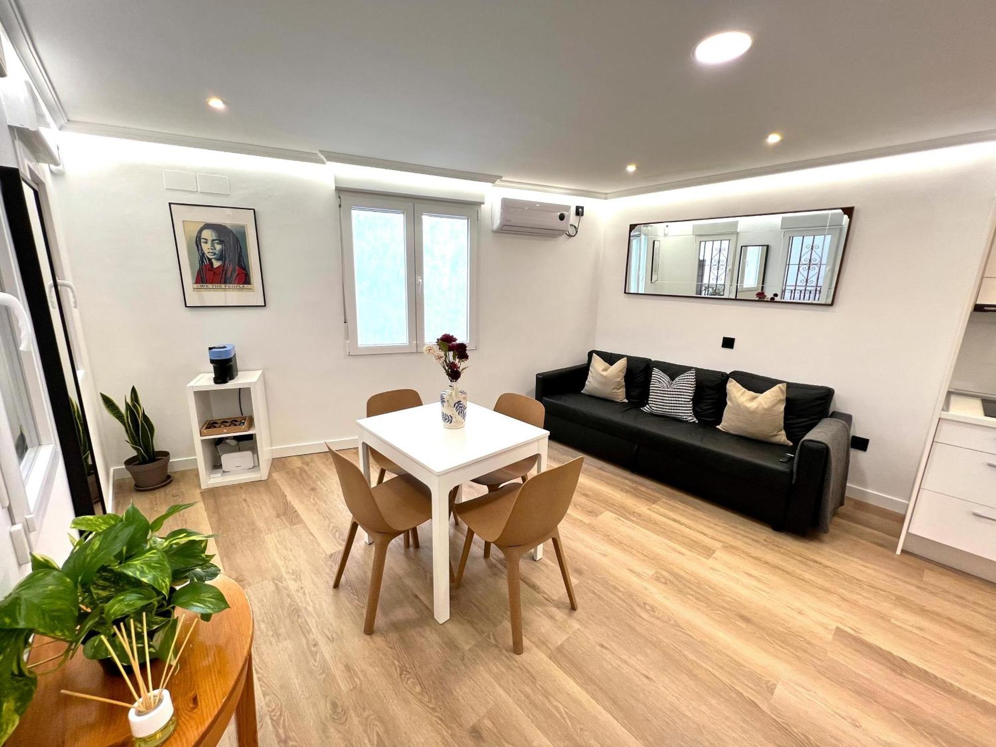 In The Heart Of Madrid-piso En Malasana Apartment *