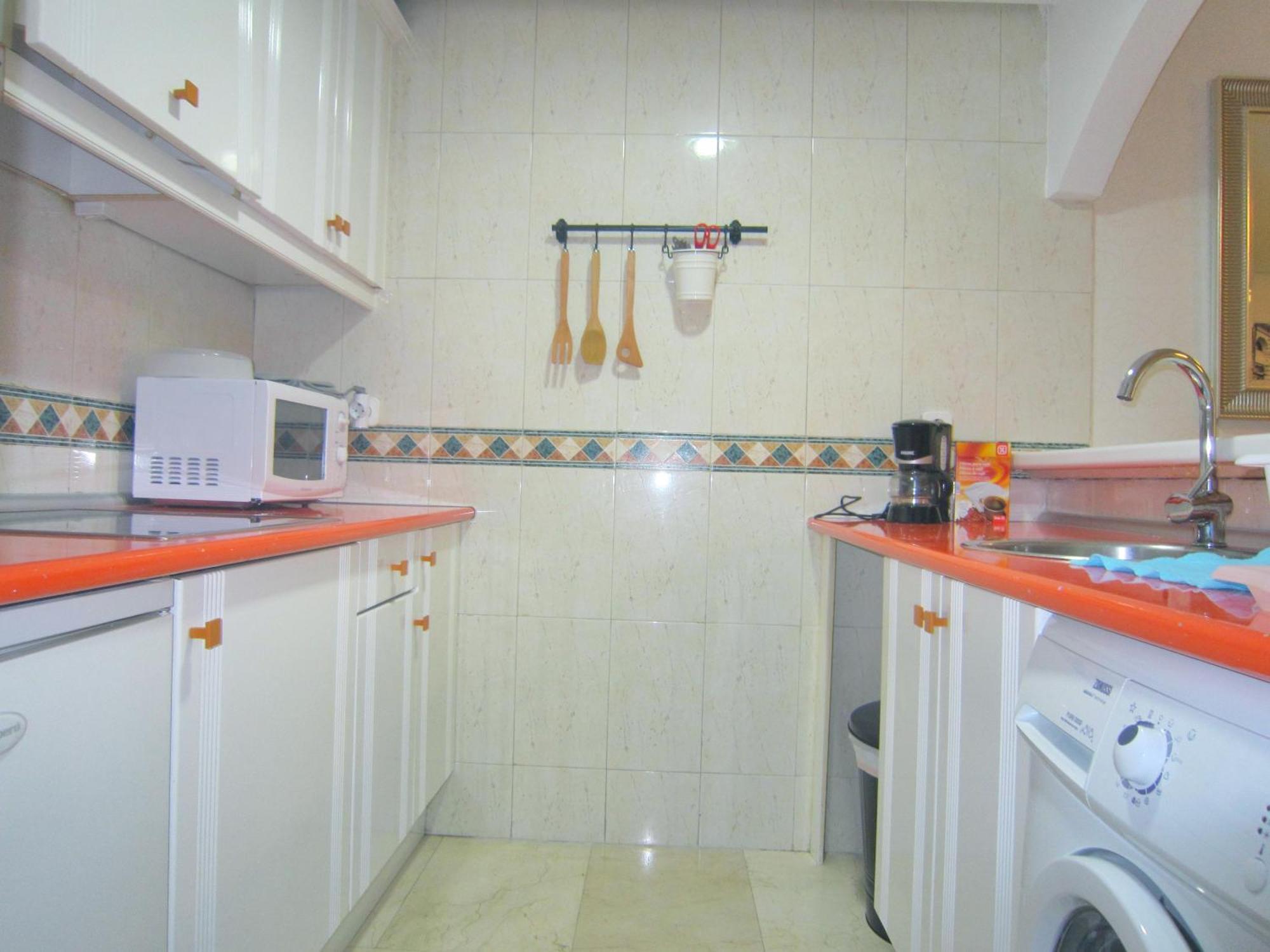 Retiro-ibiza Alquiler Temporal-hospitales Apartamento *