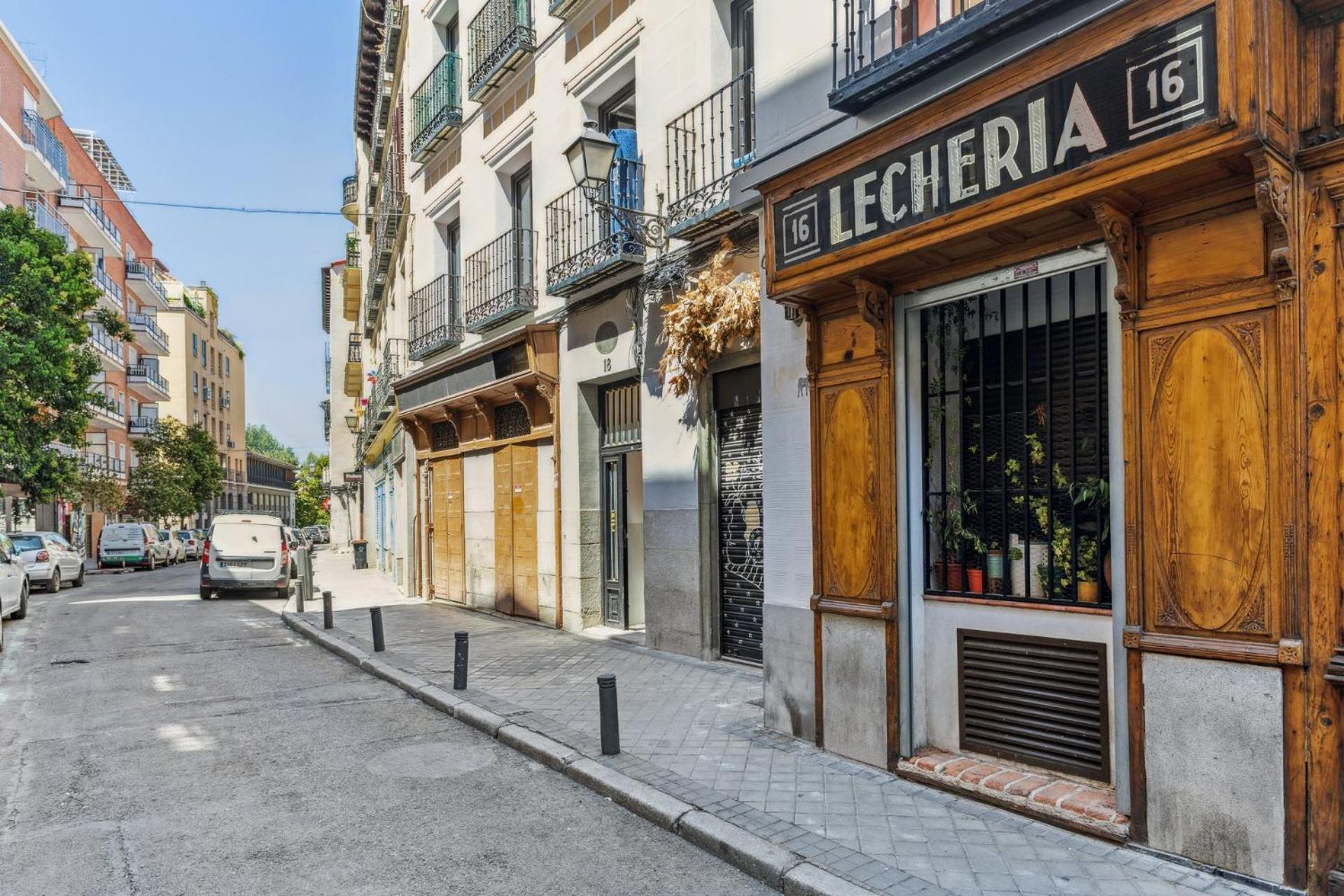 Limehome Calle De La Paloma Madri