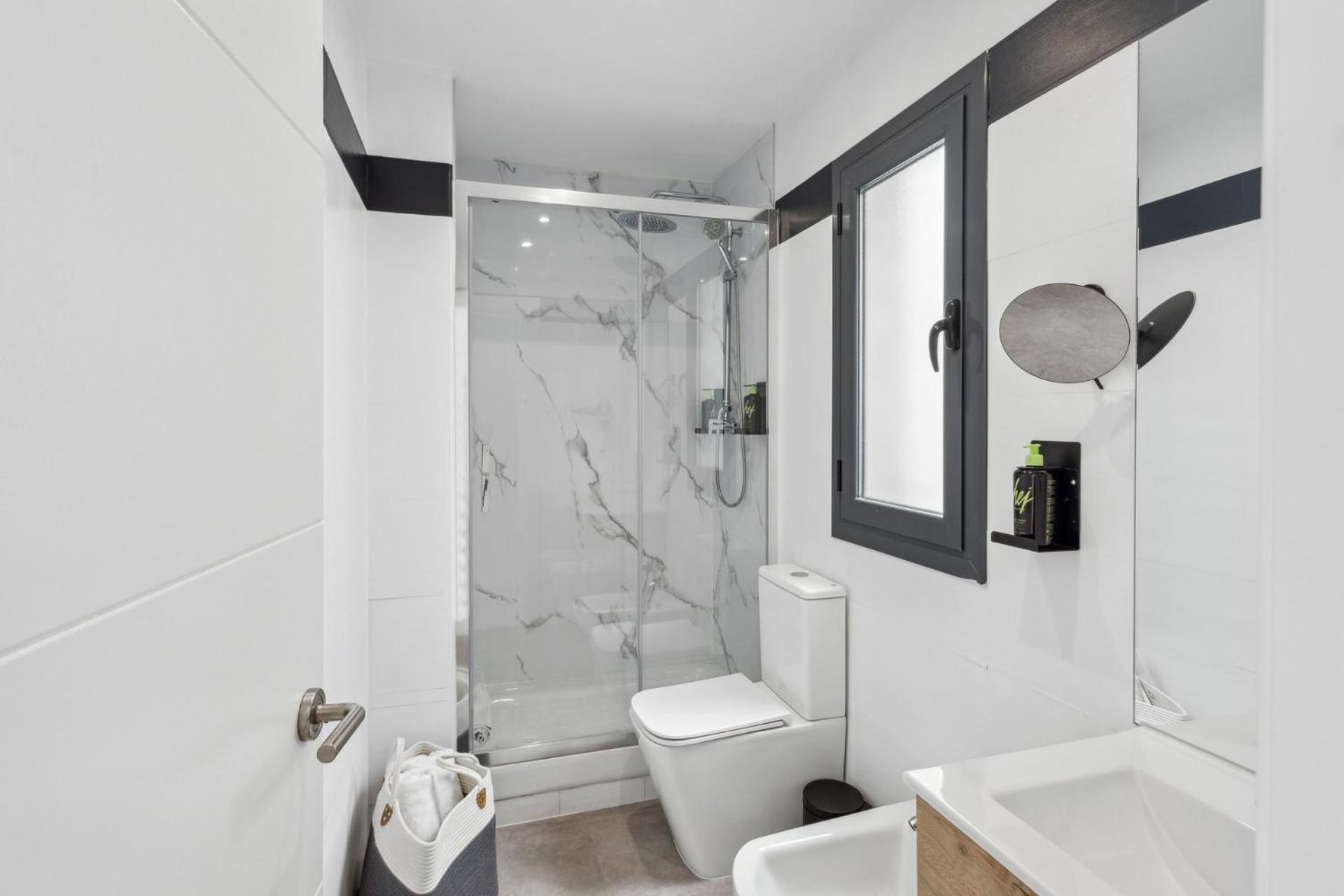 Apartamento Limehome Calle De La Paloma Madri