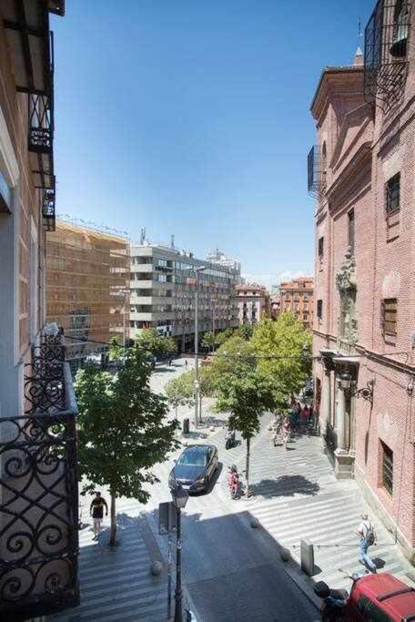 Un Fascinante Estudio En Centro * Madrid