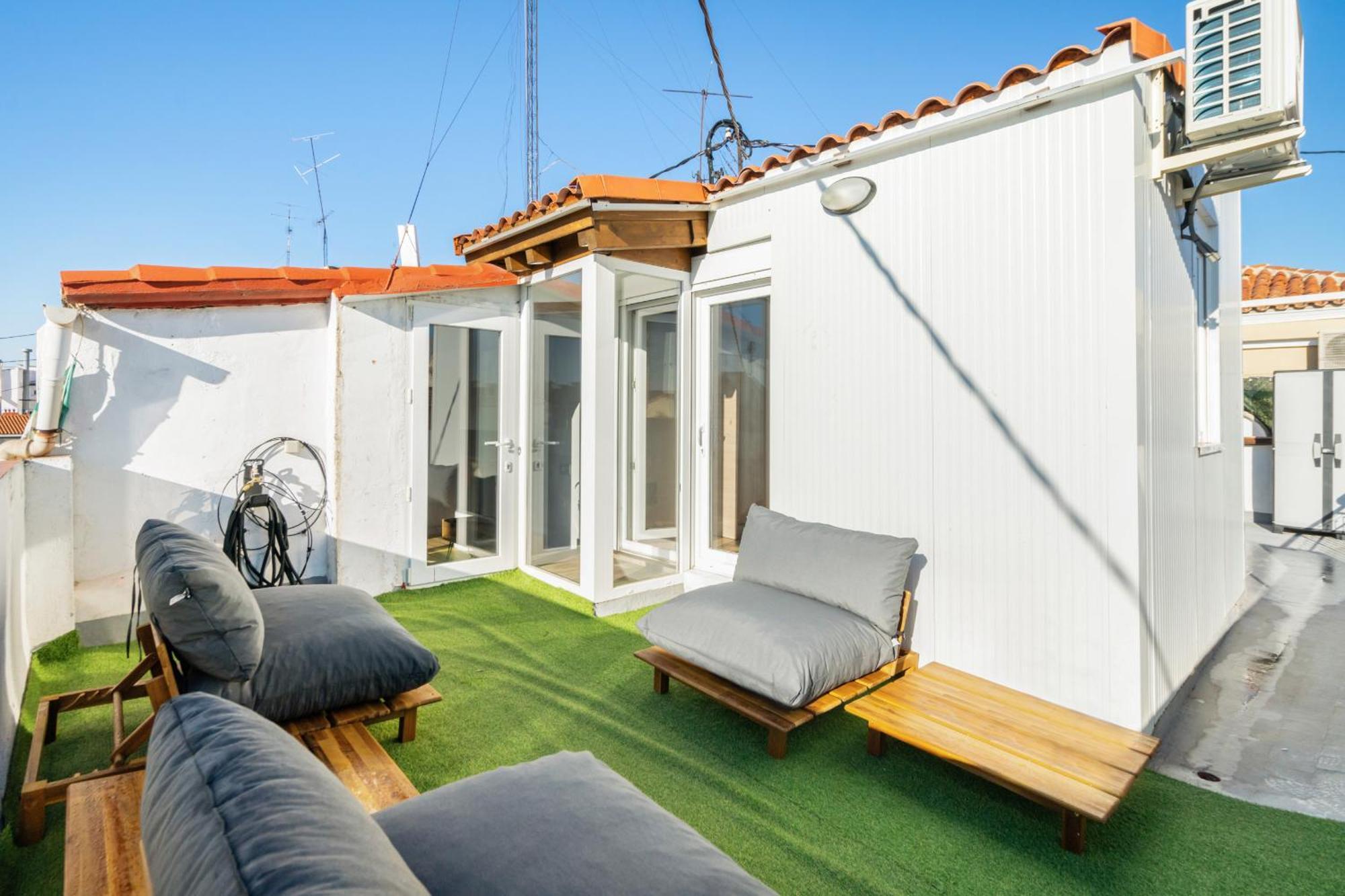 Atico Con Terraza En Lavapies Alquiler Temporal *