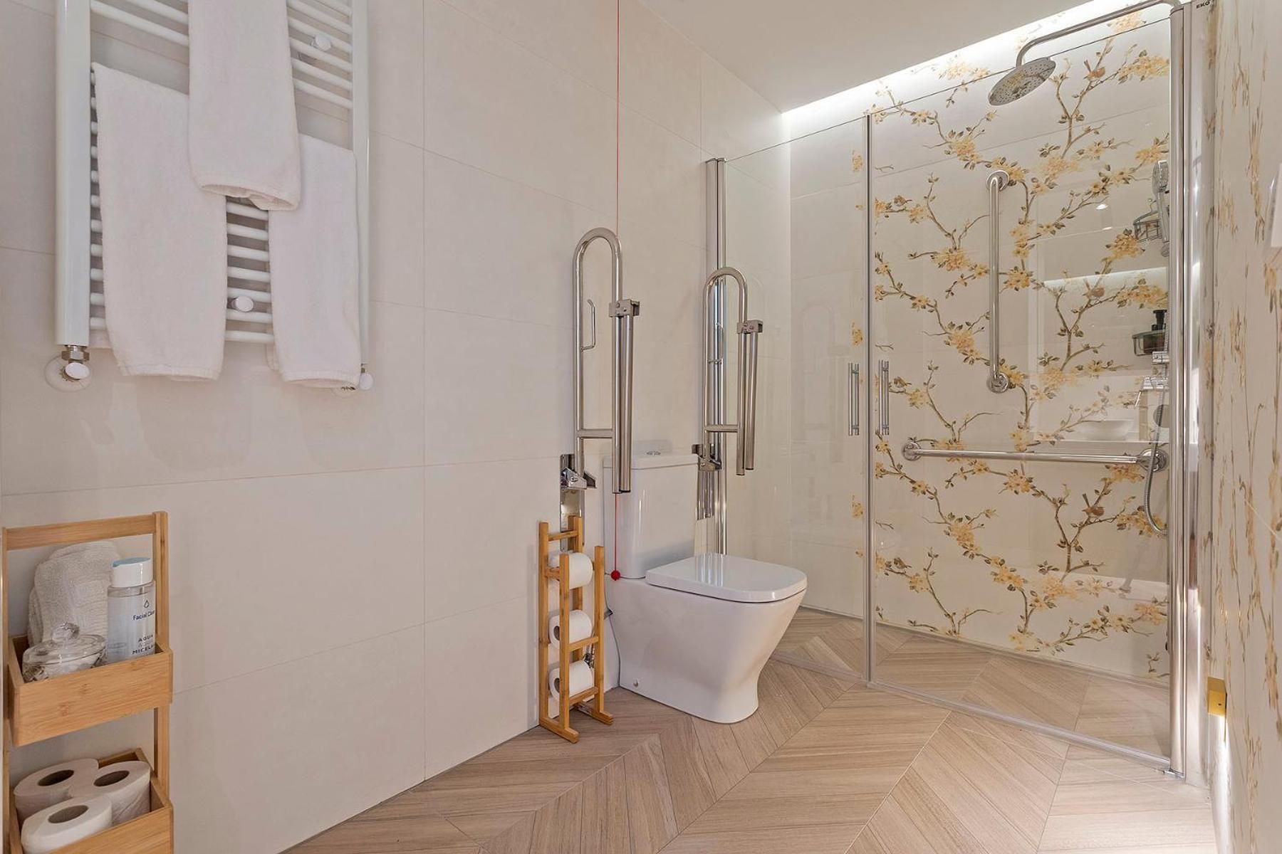 Guest house 4 Bears Sharehome Madrid