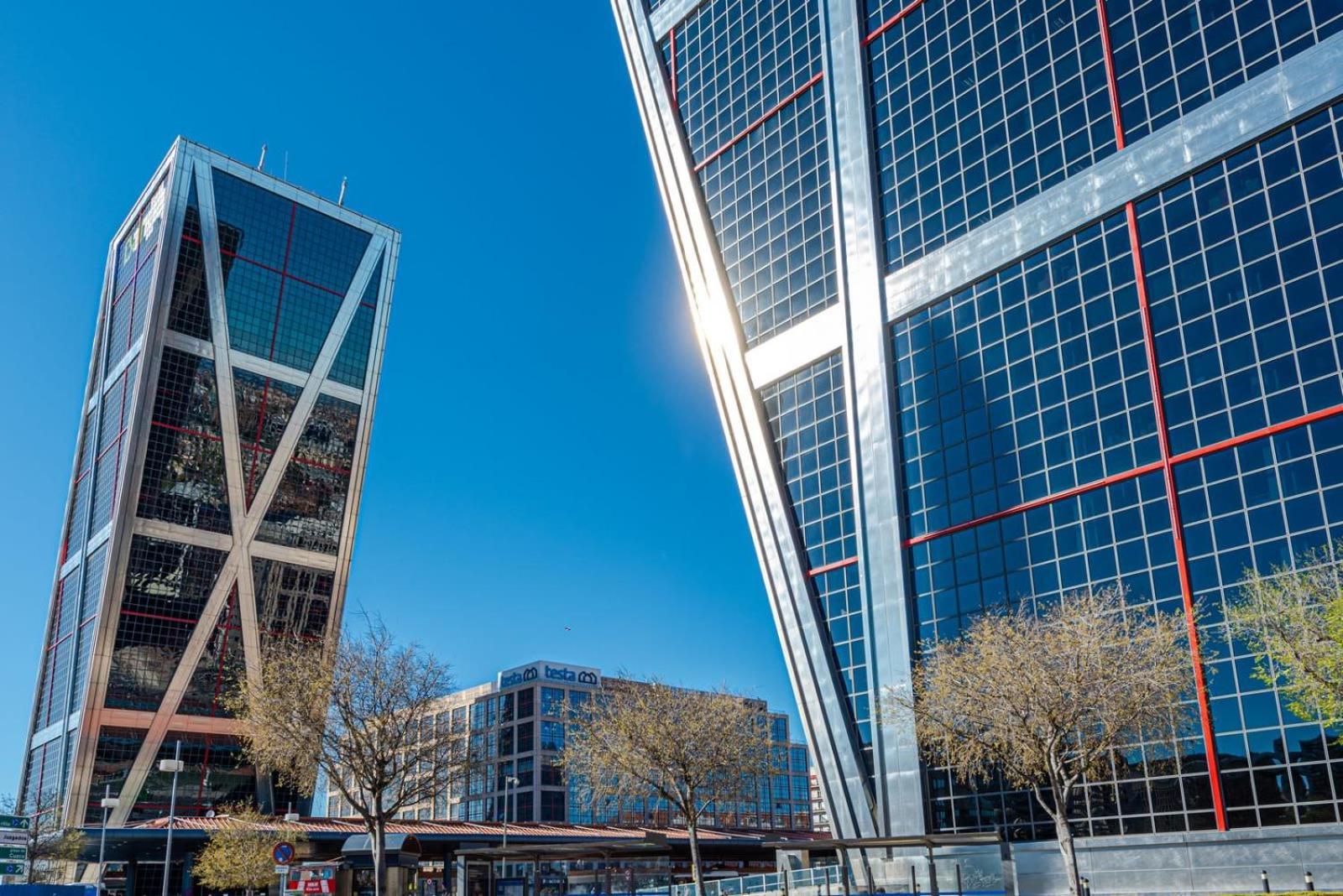 Unique And Sophisticated Design In Financial Centre