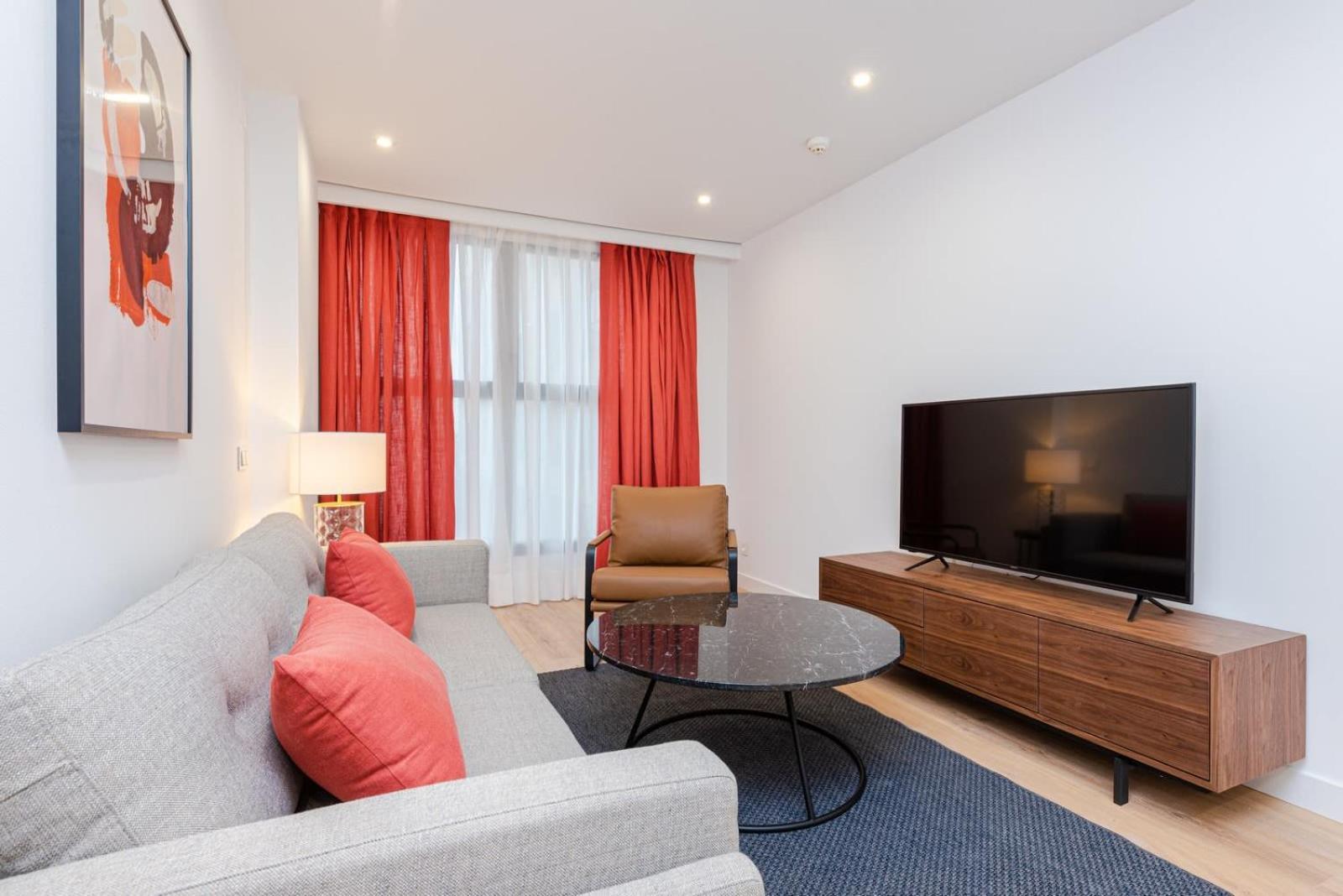 Unique And Sophisticated Design In Financial Centre Apartamento Madrid