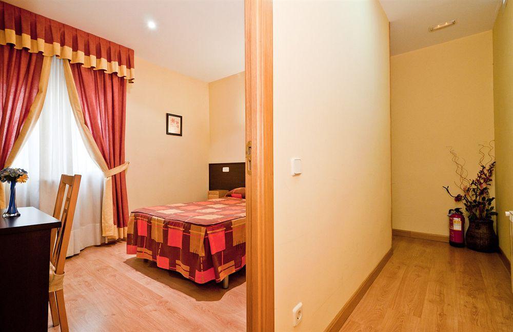 Cortes Guest house Madrid