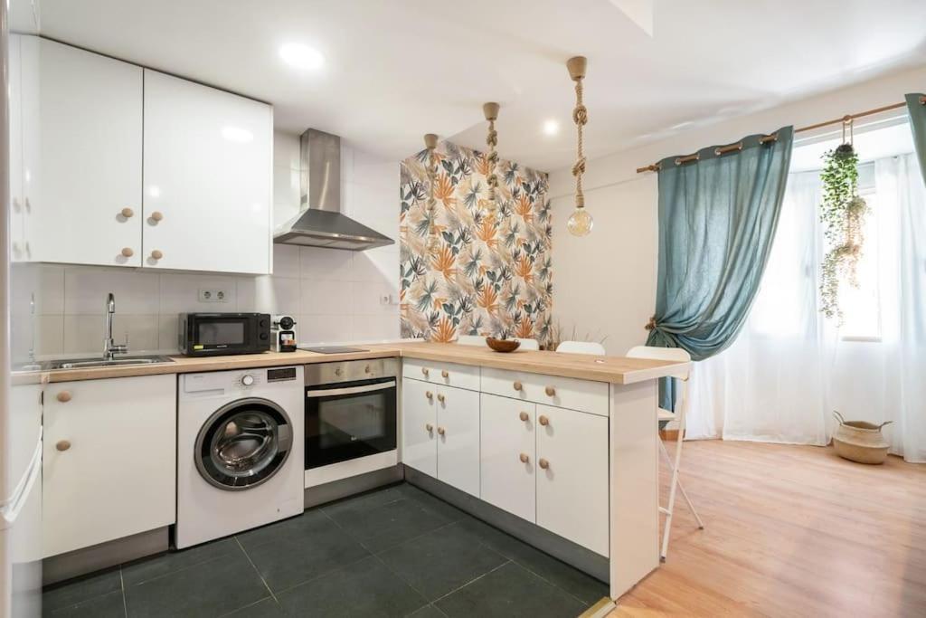 Exterior Flat In The Golden Mile In - 3 Madri