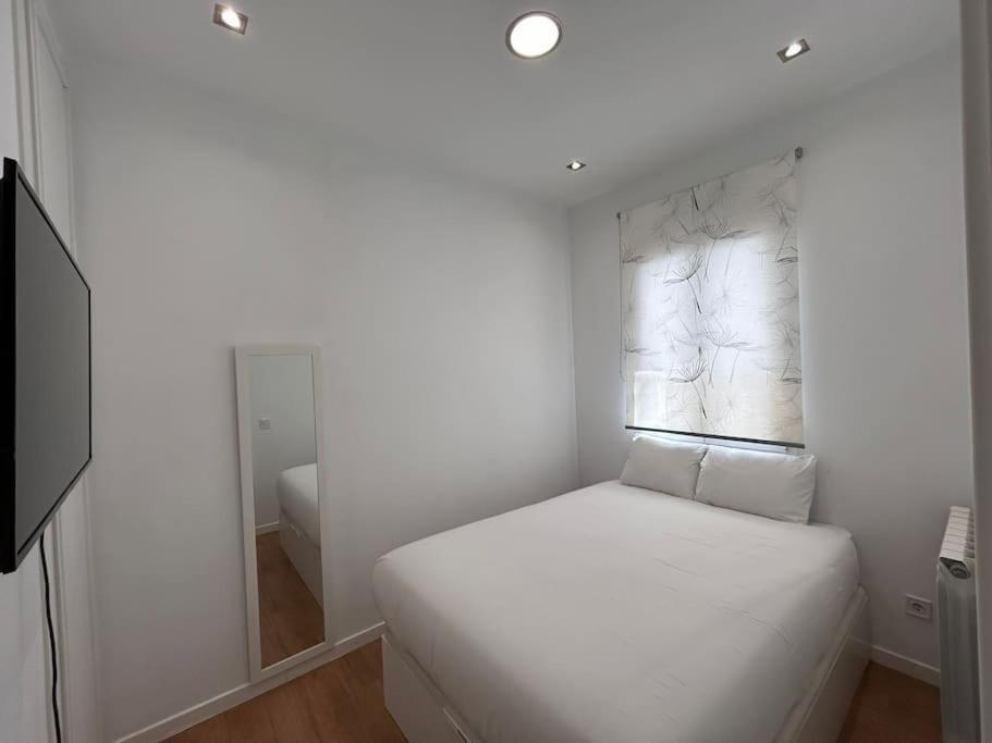 Flat In The Barrio De Delicias, Madri