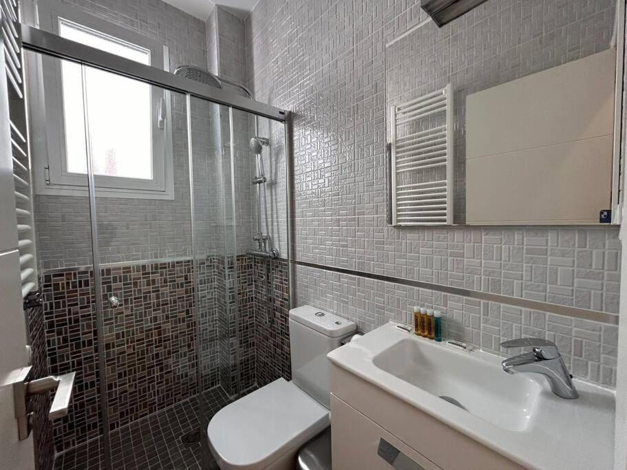 Flat In The Barrio De Delicias, * Madri
