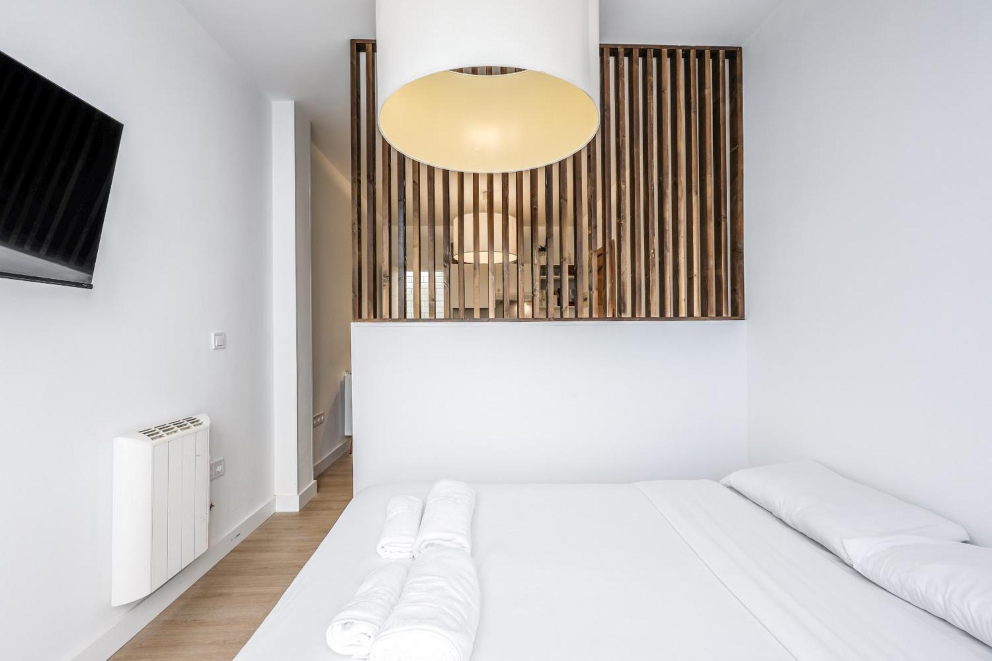 Apartment Pequeno Reformado En Tirso De Molina Madrid