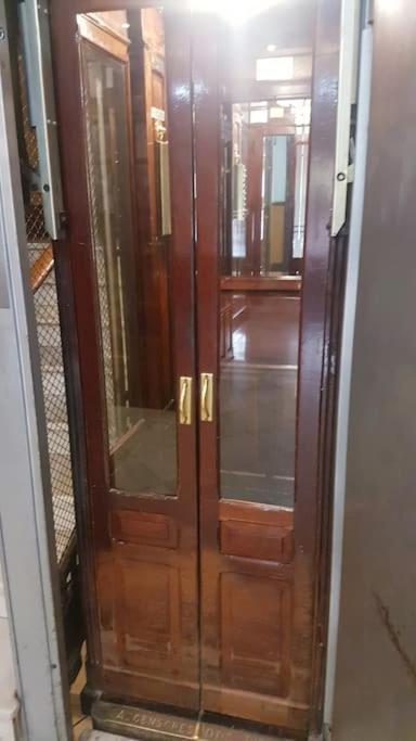 Tasteful Centre Rios Rosas - Business Ready Appartement