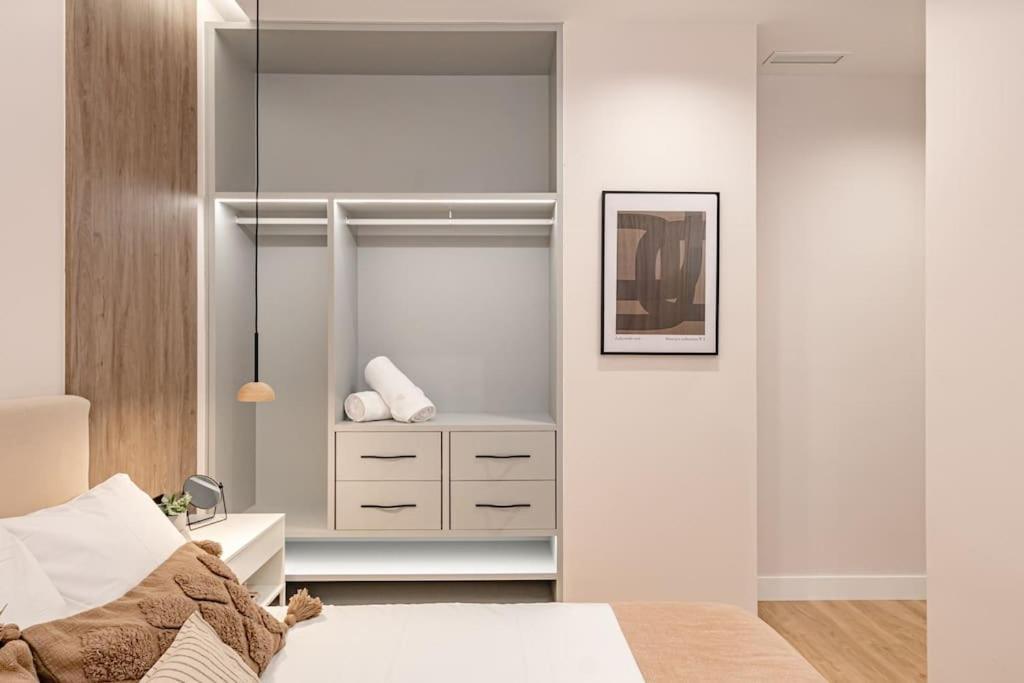 Centro Ix Calle Caballero De Gracia 2br 2bh Apartamento *