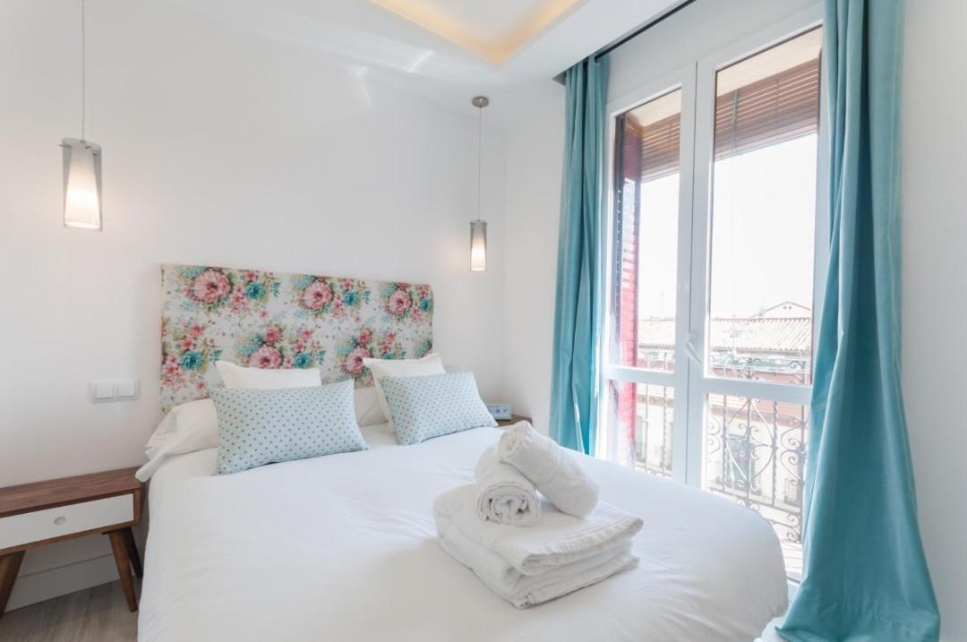2 Bedrooms 1 Bathroom Furnished - Lavapies - Modern Stylish Madri