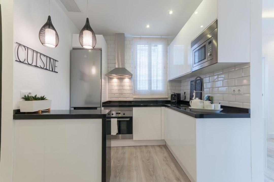 2 Bedrooms 1 Bathroom Furnished - Lavapies - Modern Stylish Madri