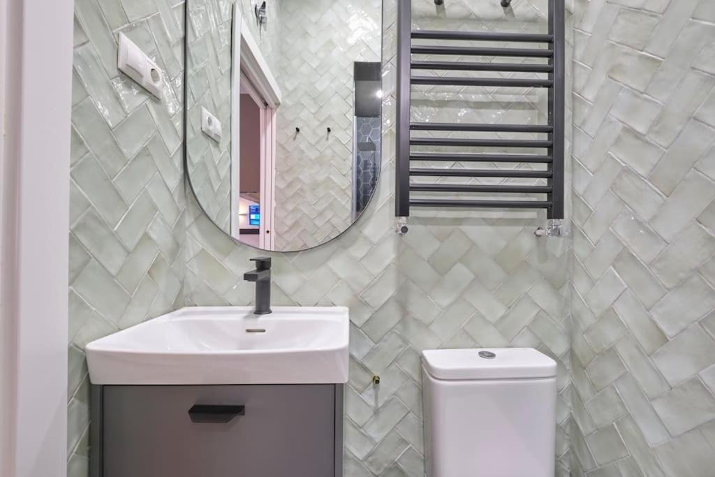 ºrs Citycentre Downtown Wifi Ac Smarttvº Appartamento