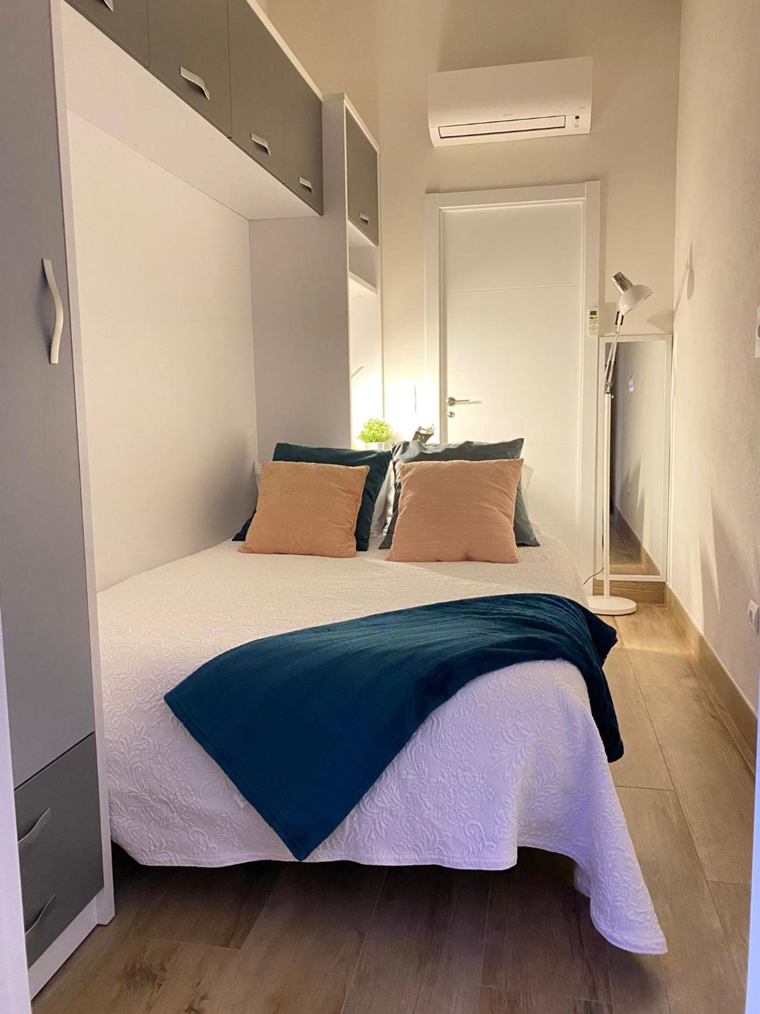 Apartment Centrico. Atocha-lavapies. Nuevo. 100% Equipado. *