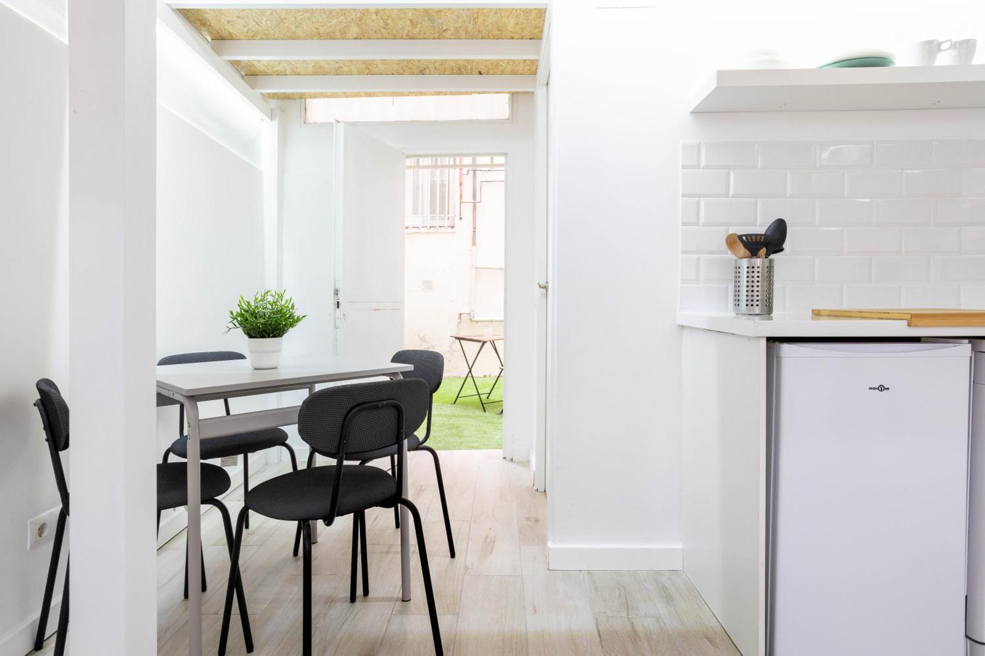 Appartement Loft Reformado En Marques De Vadillo Con Patio Privado