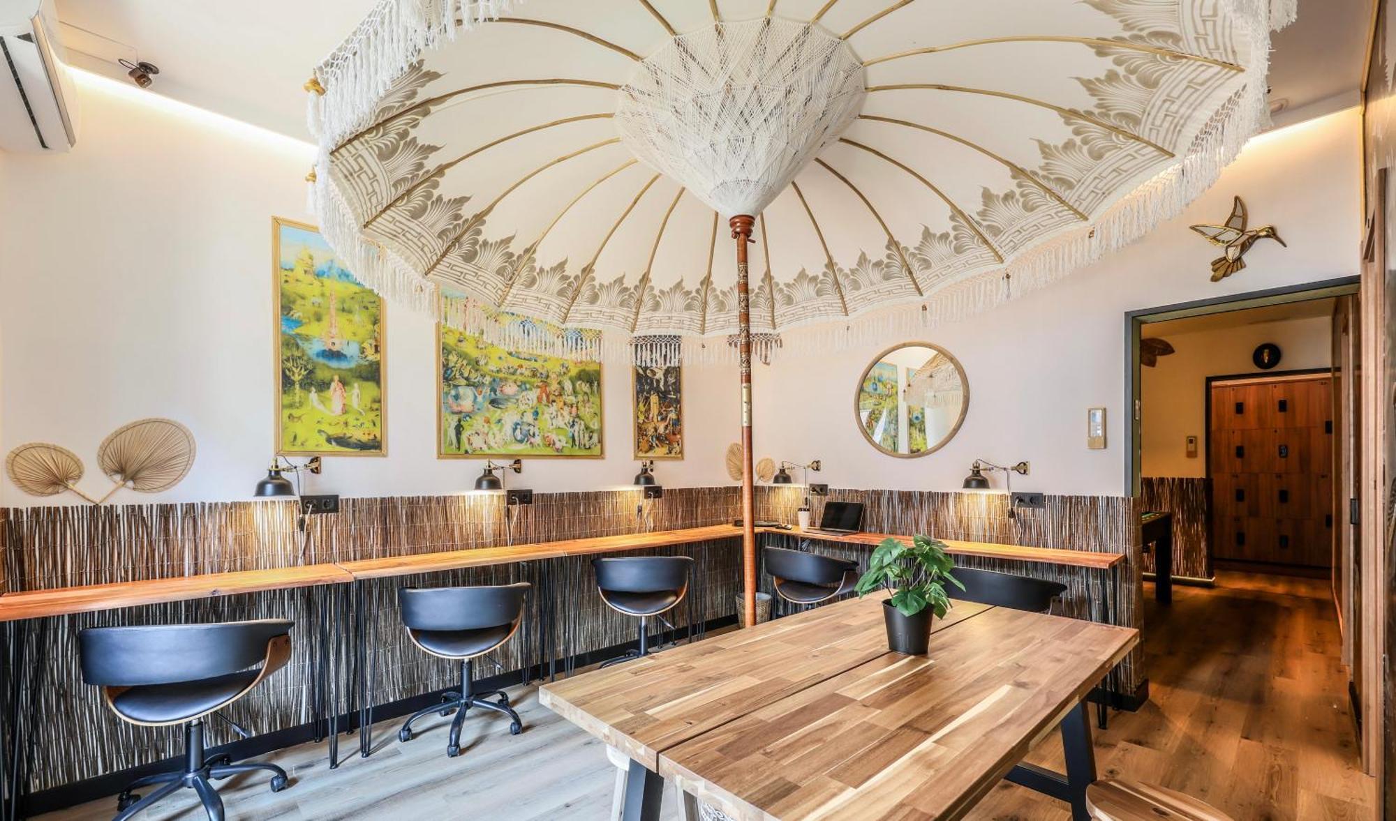 Albergue Eliseo - Livingcoworking - Malasana