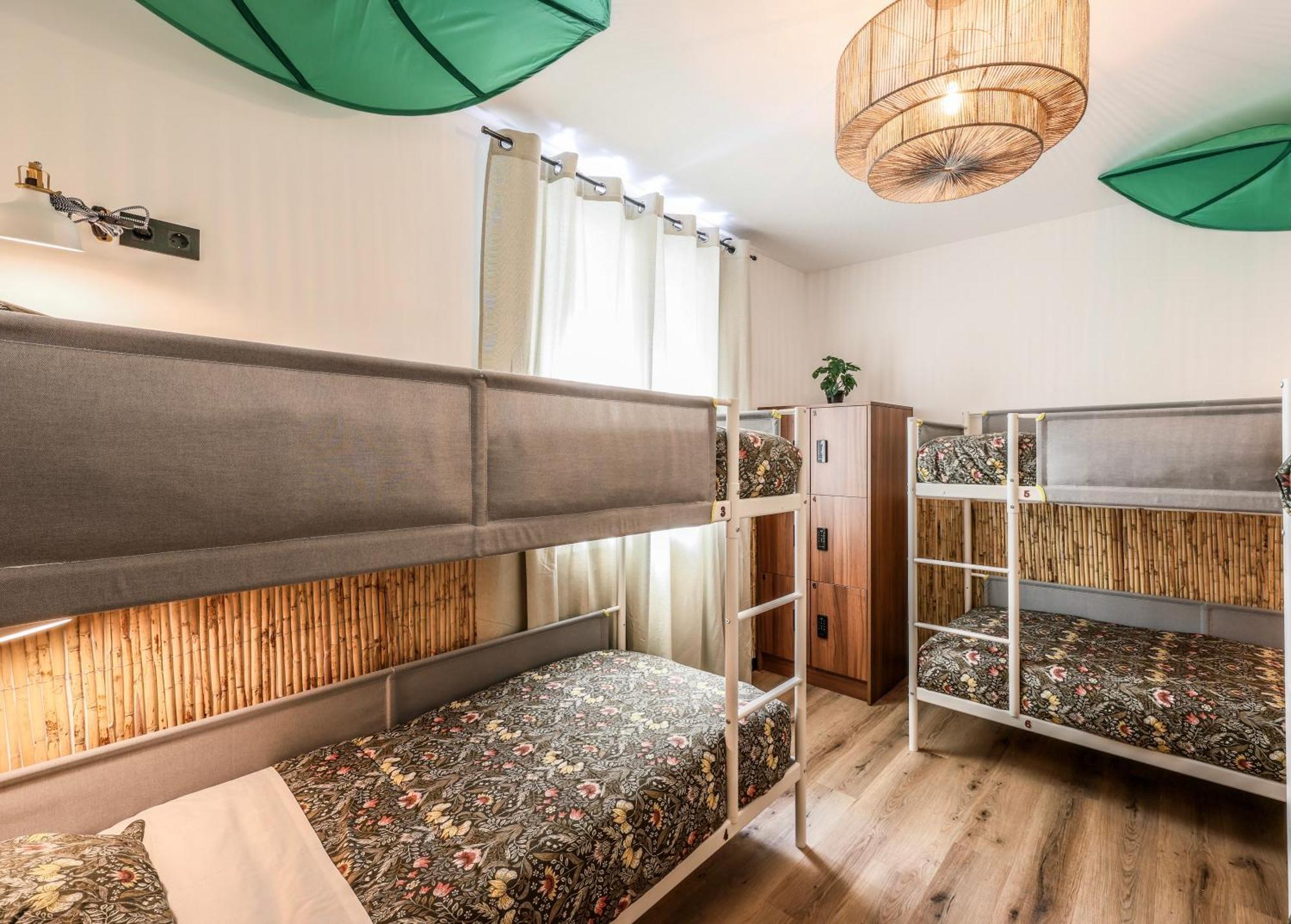 Eliseo - Livingcoworking - Malasana Albergue Madri