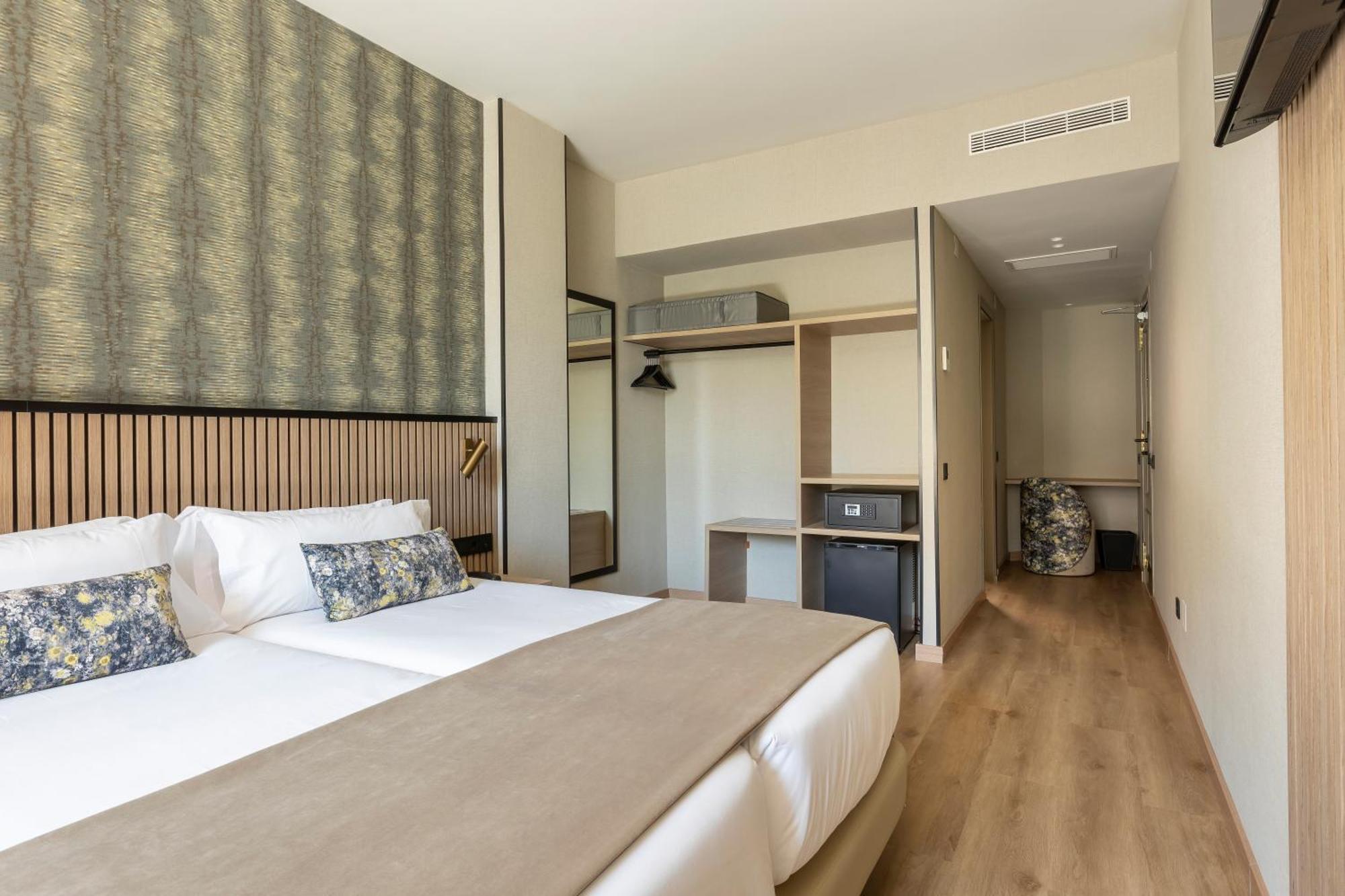 Hotel Rafaelhoteles Piramides 3*
