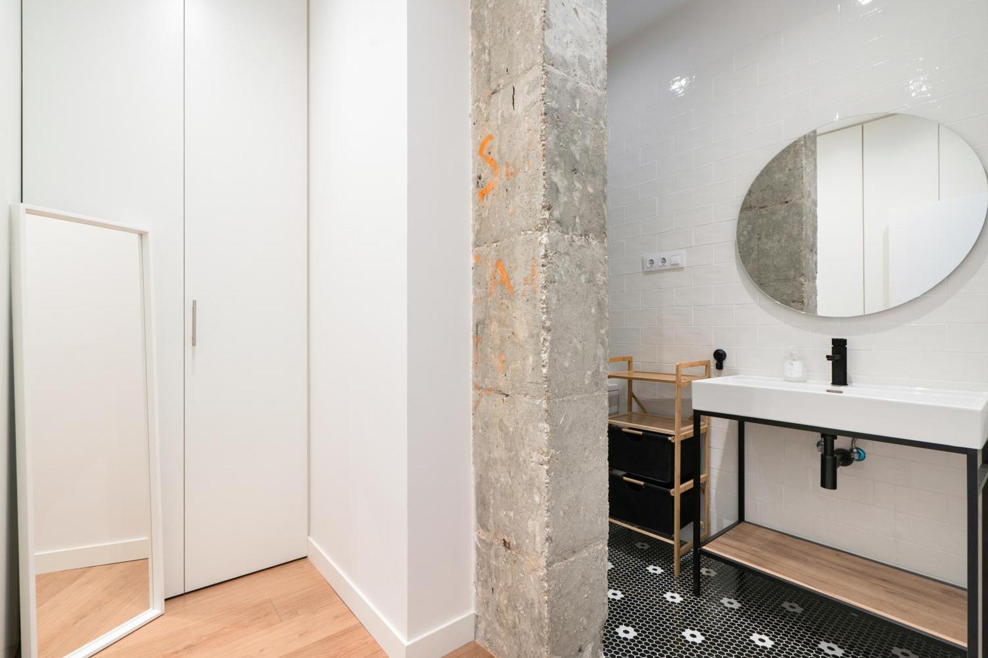 Encantador Estudio Chamartin Appartamento