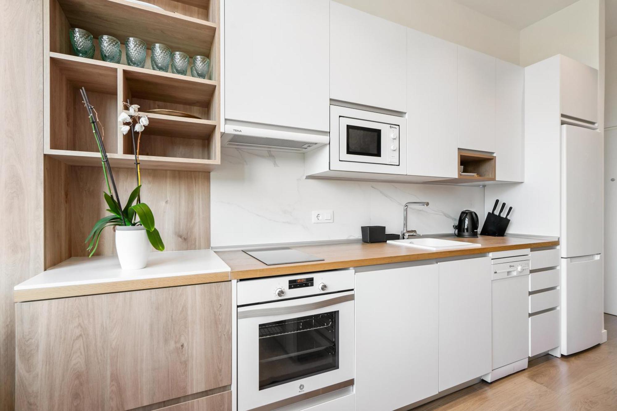 Encantador Estudio Chamartin Appartamento *