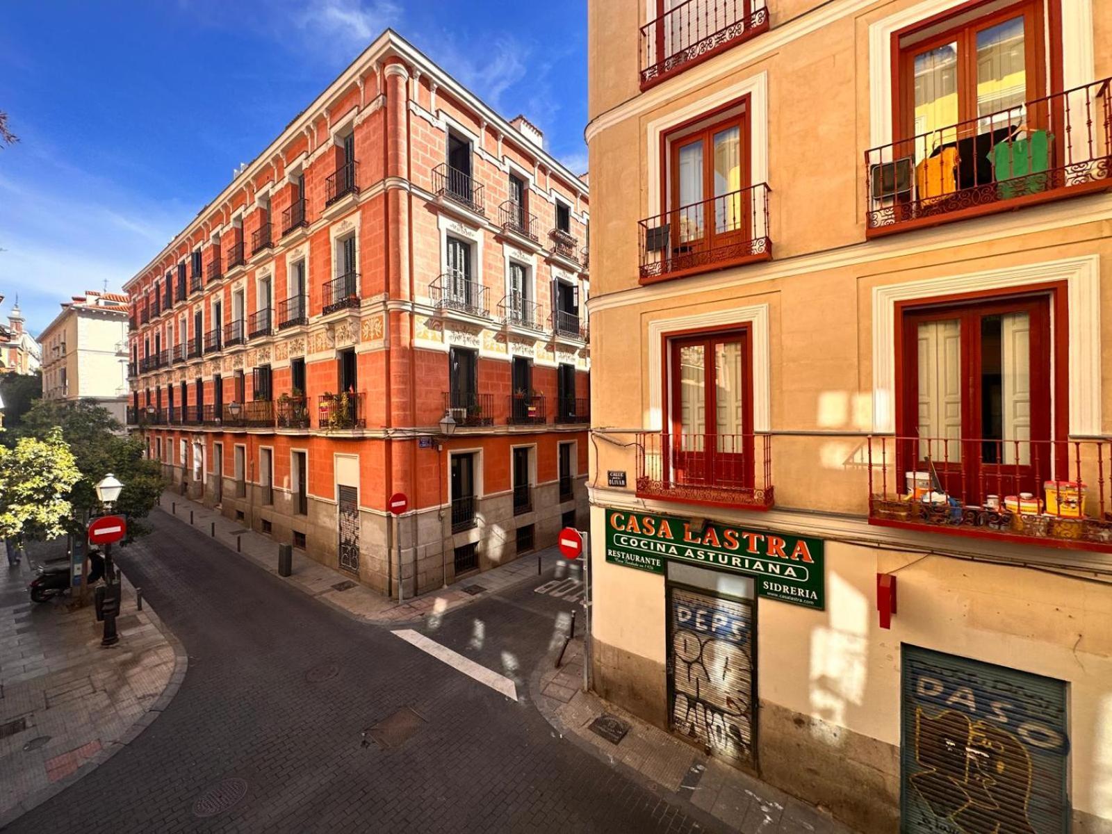 Amazing 3bd 3bth With 9 Balconies By Madrid4you Apartment