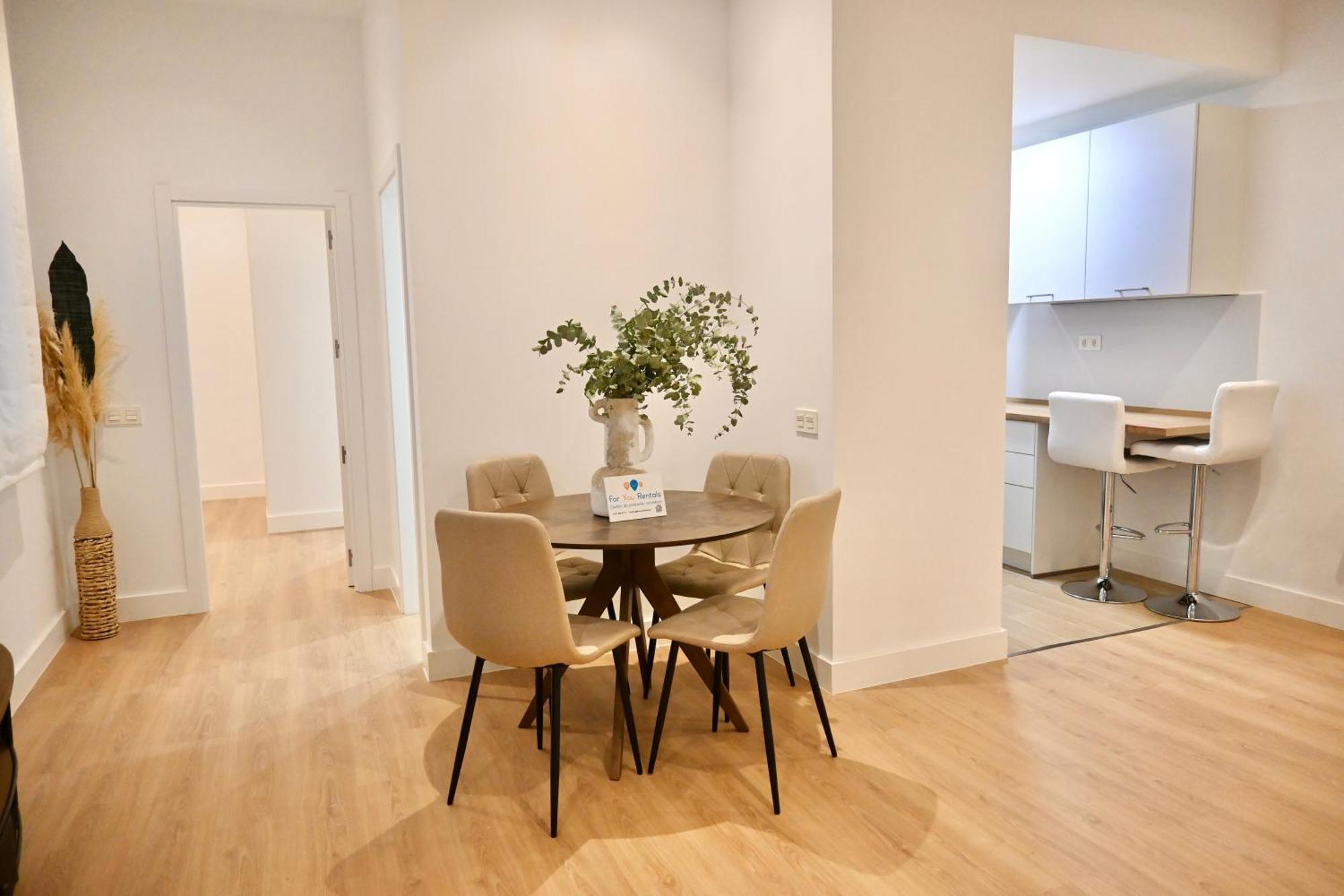 Apartamento For Amplio Y Lujoso Temporal En El Barrio De Salamanca Gdp9