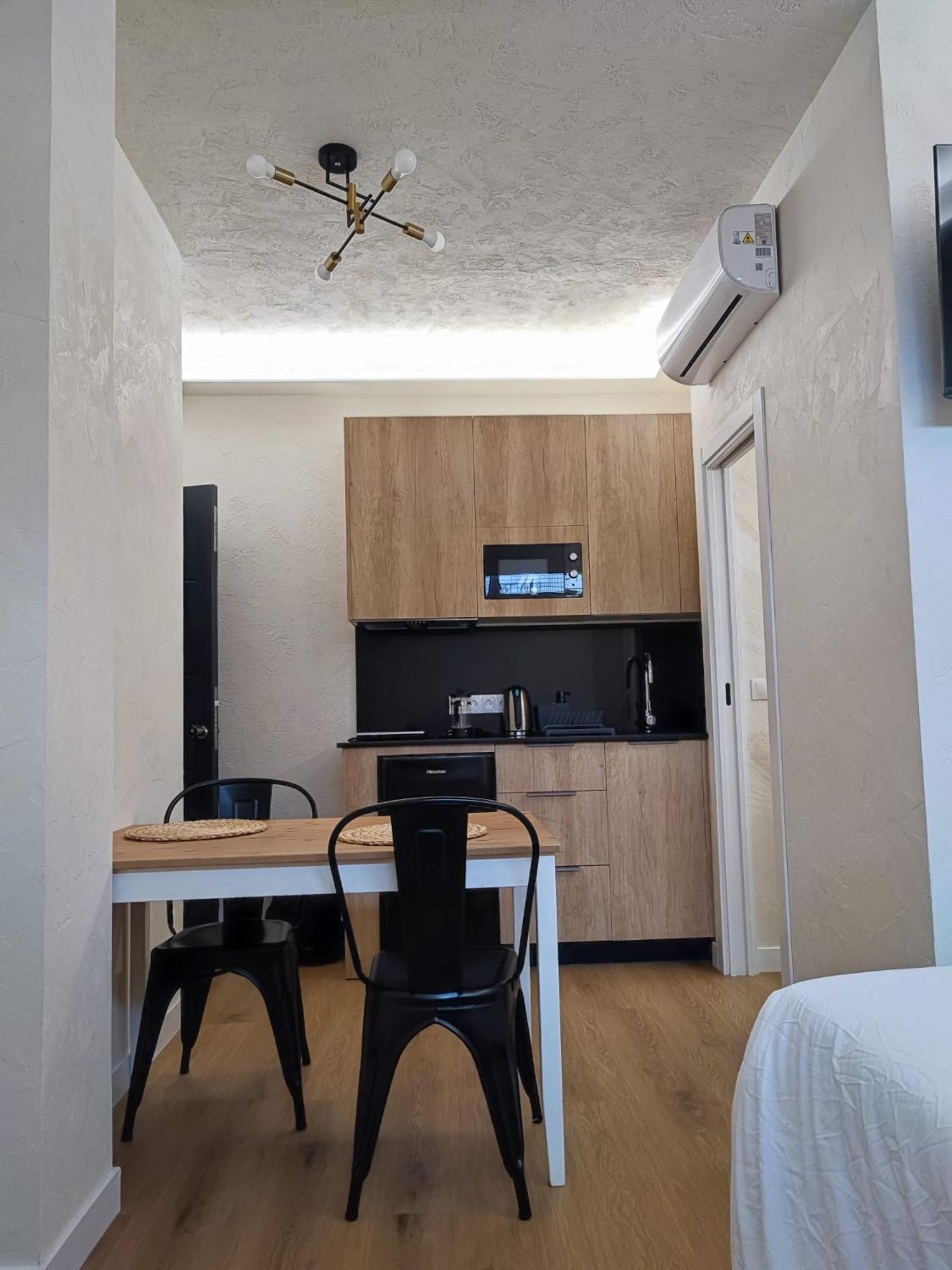 Apartment Ama Metropolitano 01 Madrid