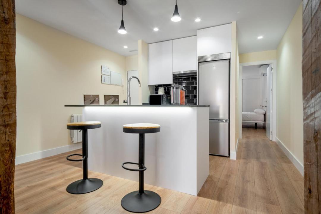 2 Bedrooms 2 Bathrooms Furnished - Malasana - Bright And Refurbished - Mintystay * Madrid