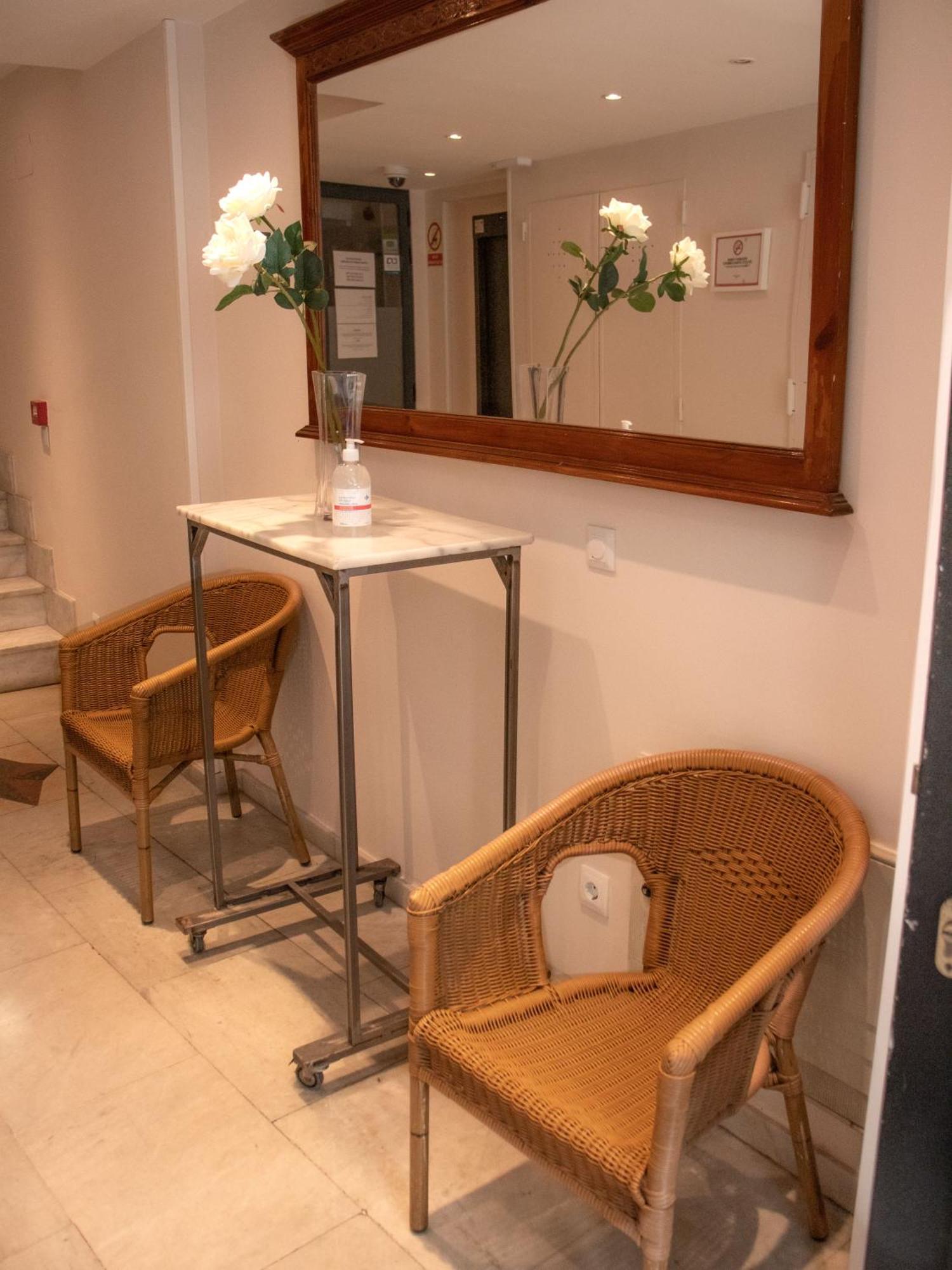 Apartamentos Madrid Apartment