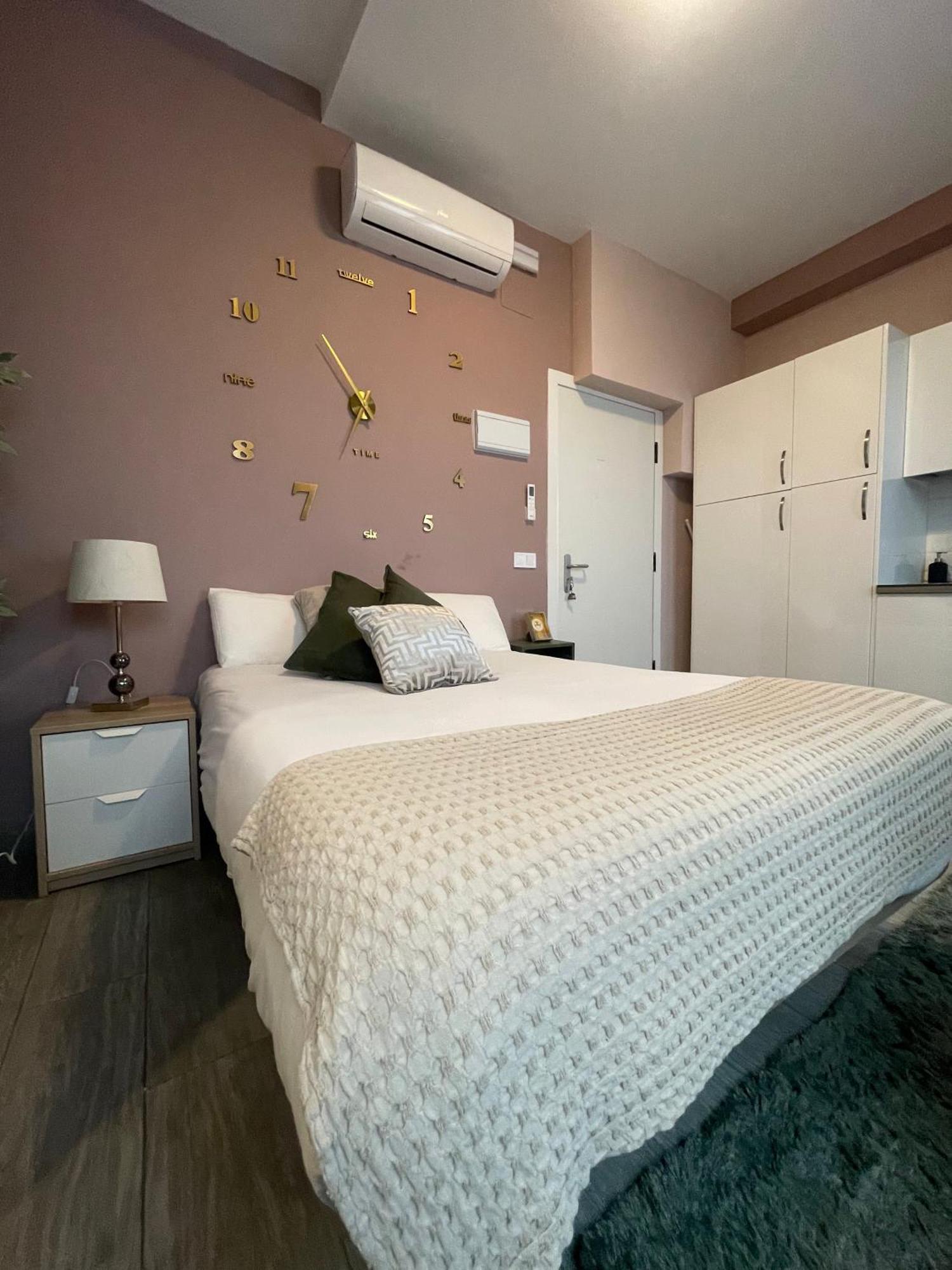 Apart-hotel La Pequena Puerta Del Sol *