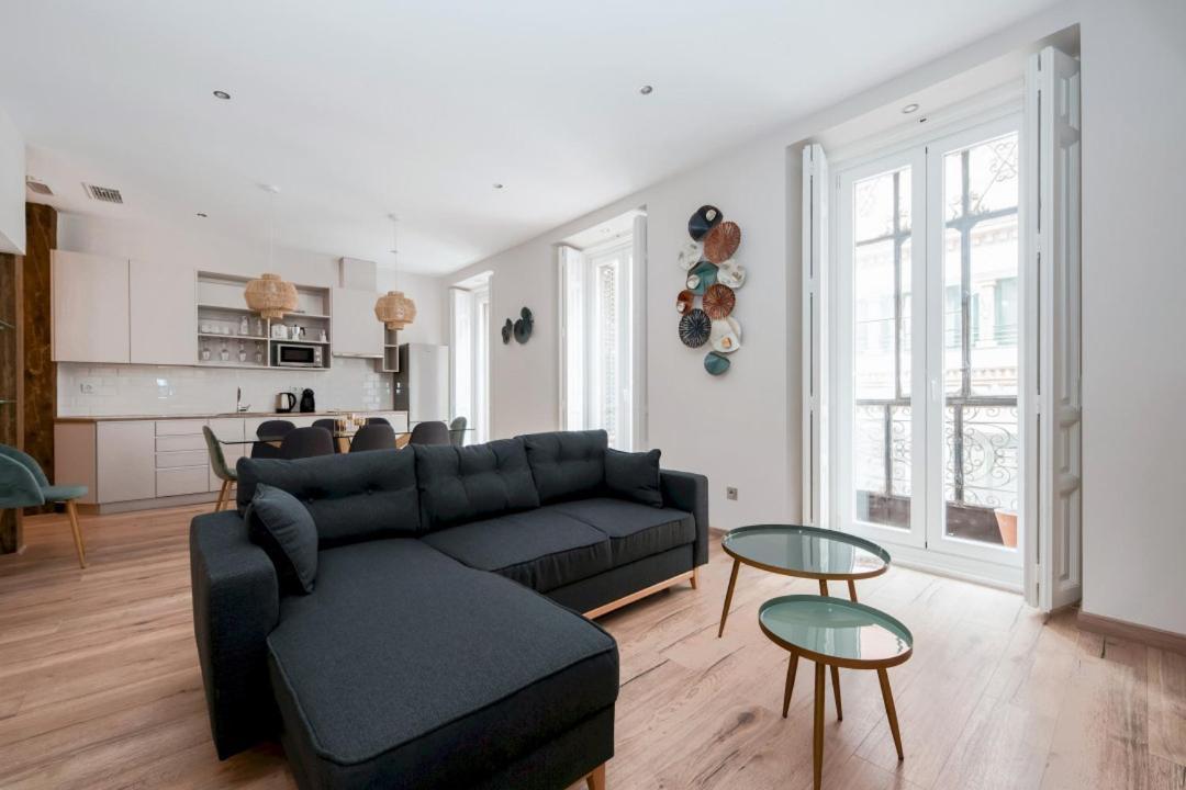 3 Bedrooms 3 Bathrooms Furnished - Justicia - Refurbished - Mintystay Apartamento Madrid