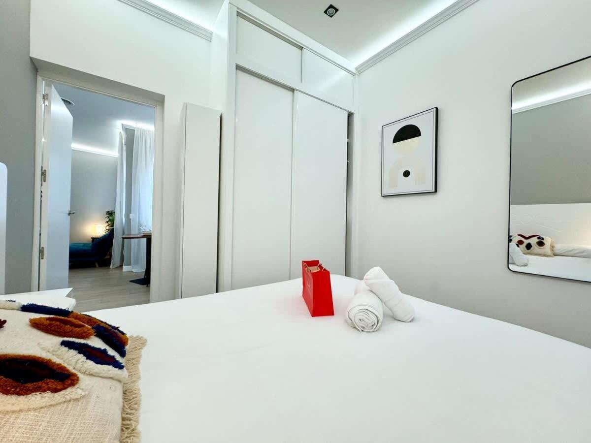 Apartment Plaza Mayor Cozy Private With Ac