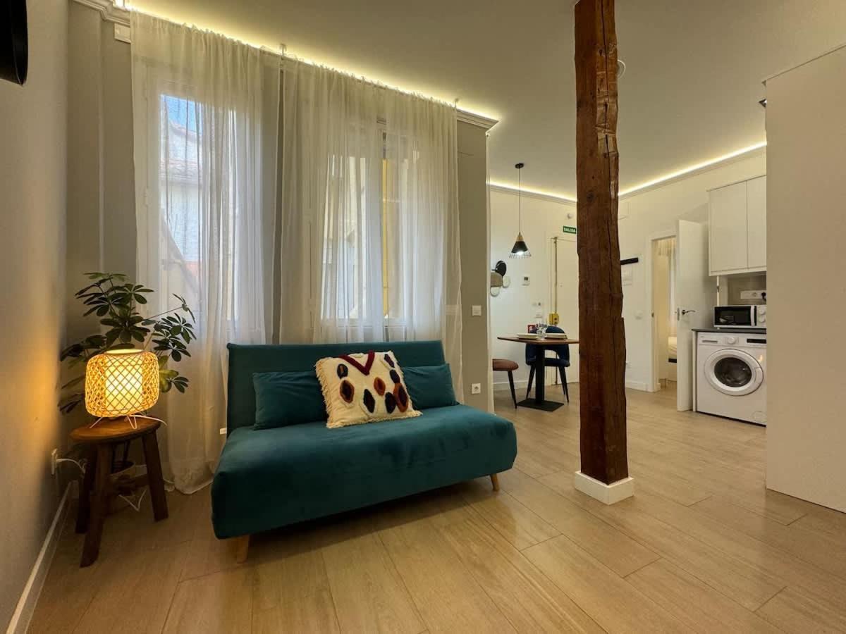 Apartment Plaza Mayor Cozy Private With Ac