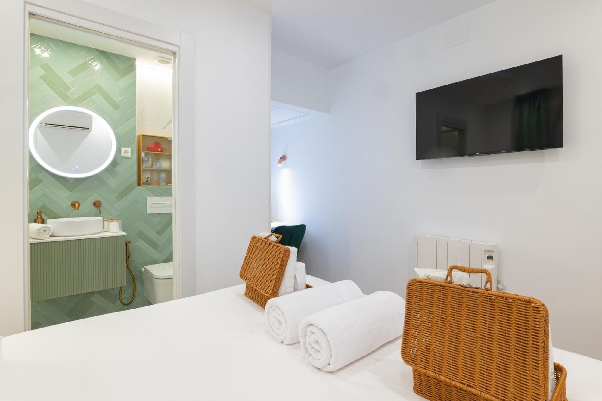 Rest In The Heart Of Apartamento Madrid