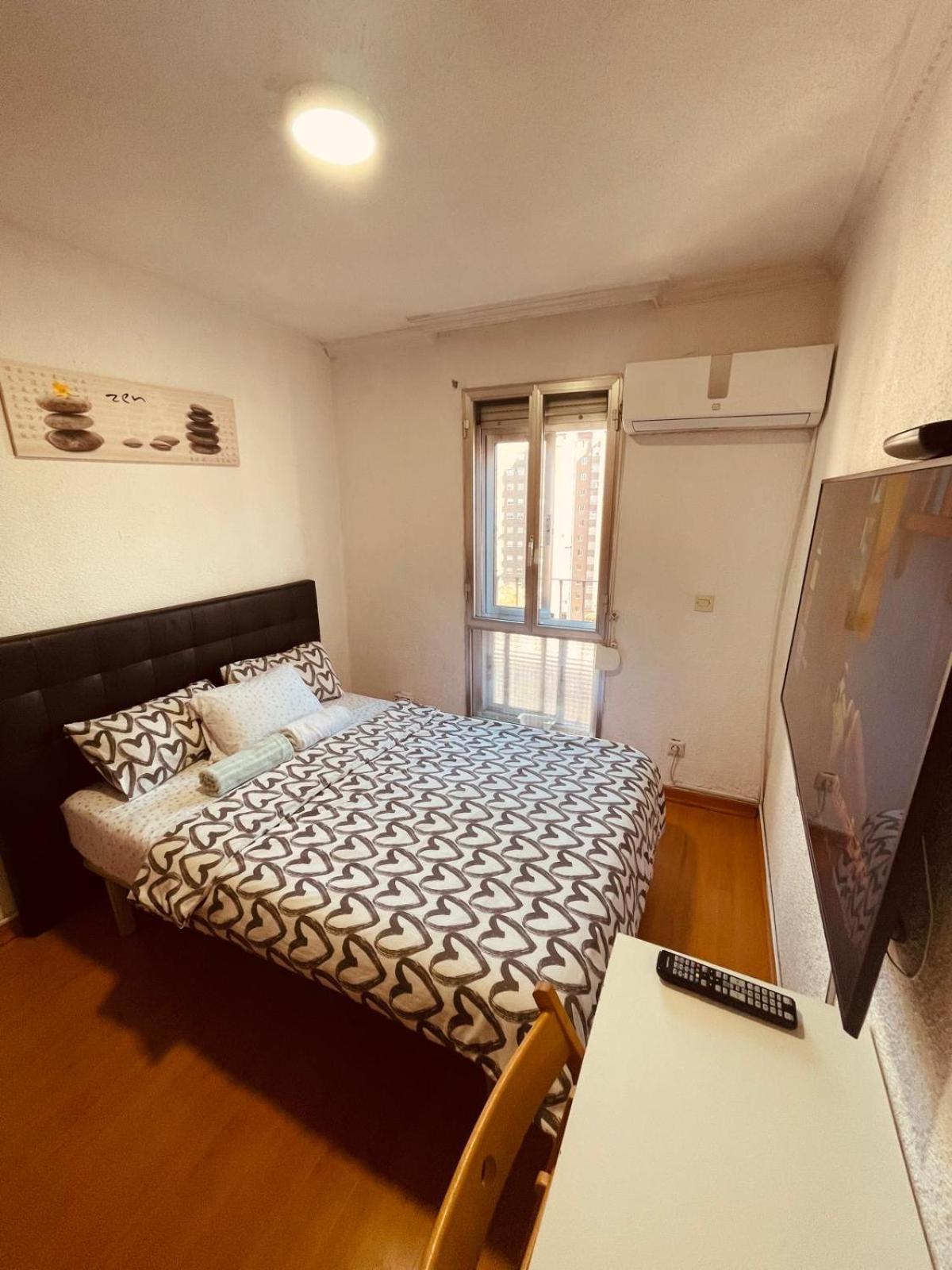 Apartment Privadas Calle Riojanos Madrid