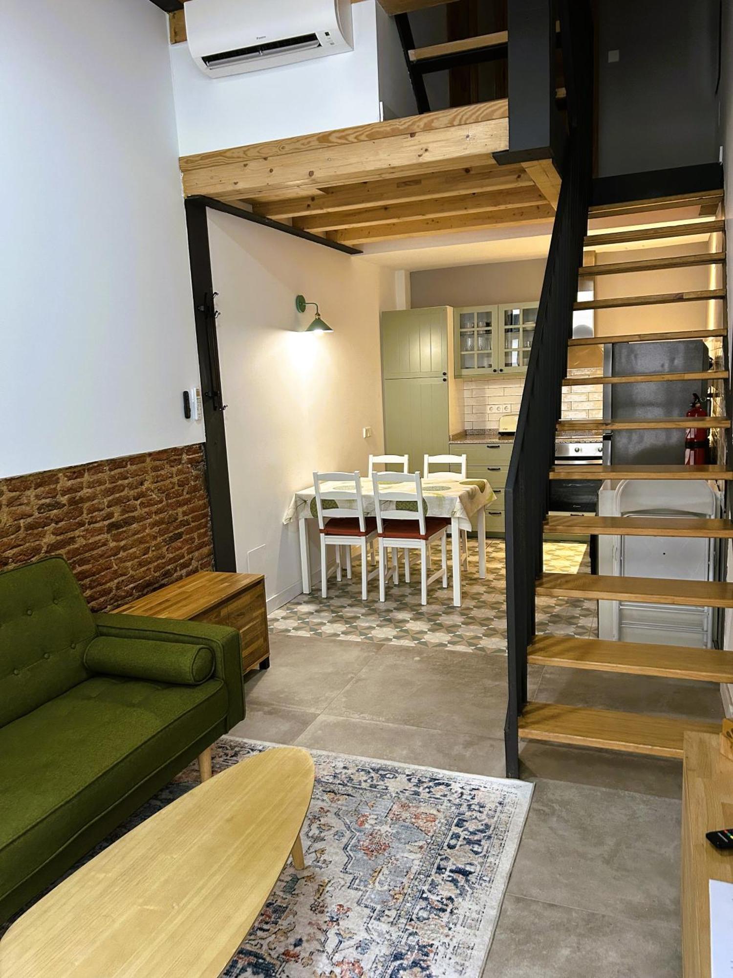 Apartment Stylish And Modern Loft In Centre