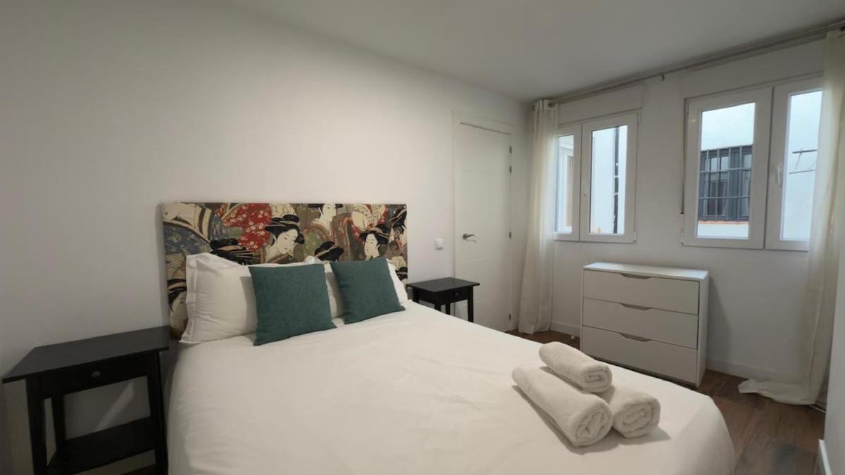 Centrally Located In 3i * Madri