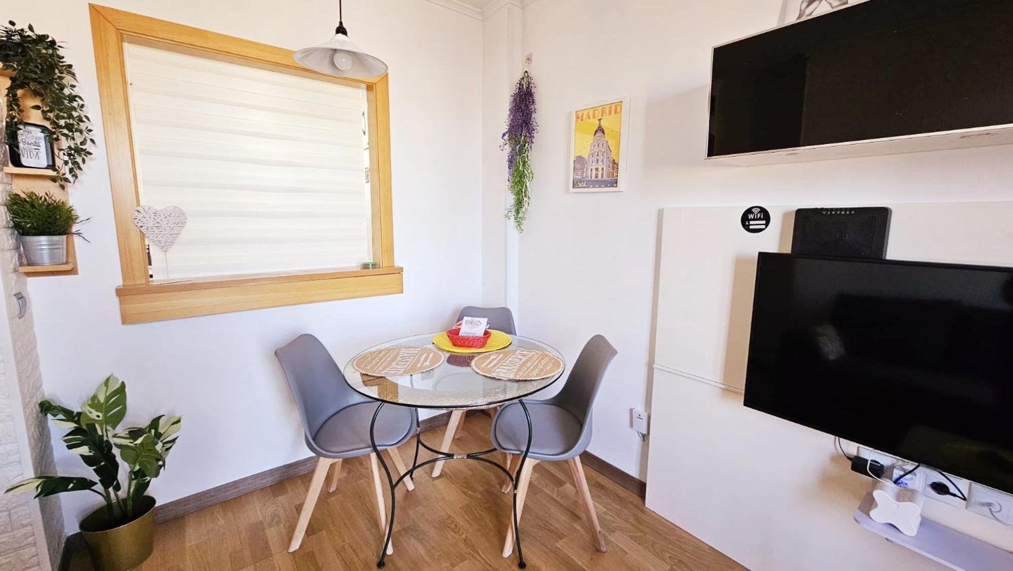 Cerca Airport, Riyadh Air, Ifema, Eisenhower, Wifi, 4 Personas Apartamento