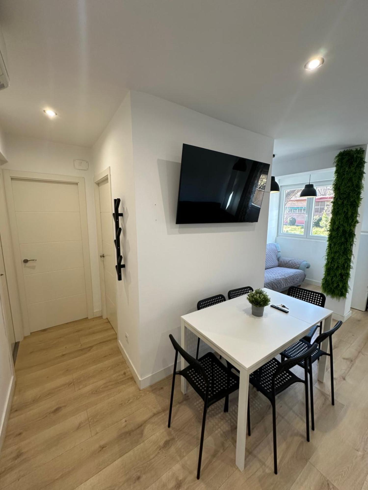 Homely River Apartment Madrid